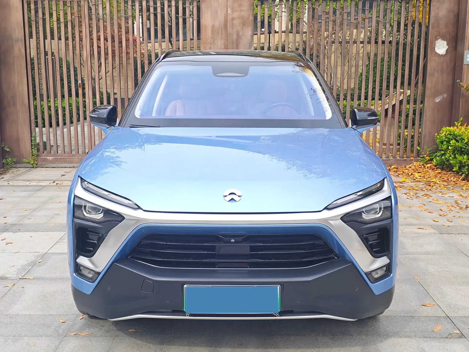 2018 NIO ES8 thumbnail 2