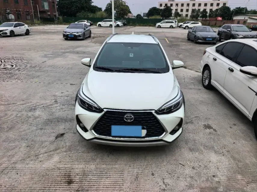 2022 TOYOTA YARIS thumbnail 2