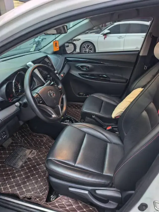 2022 TOYOTA YARIS thumbnail 3