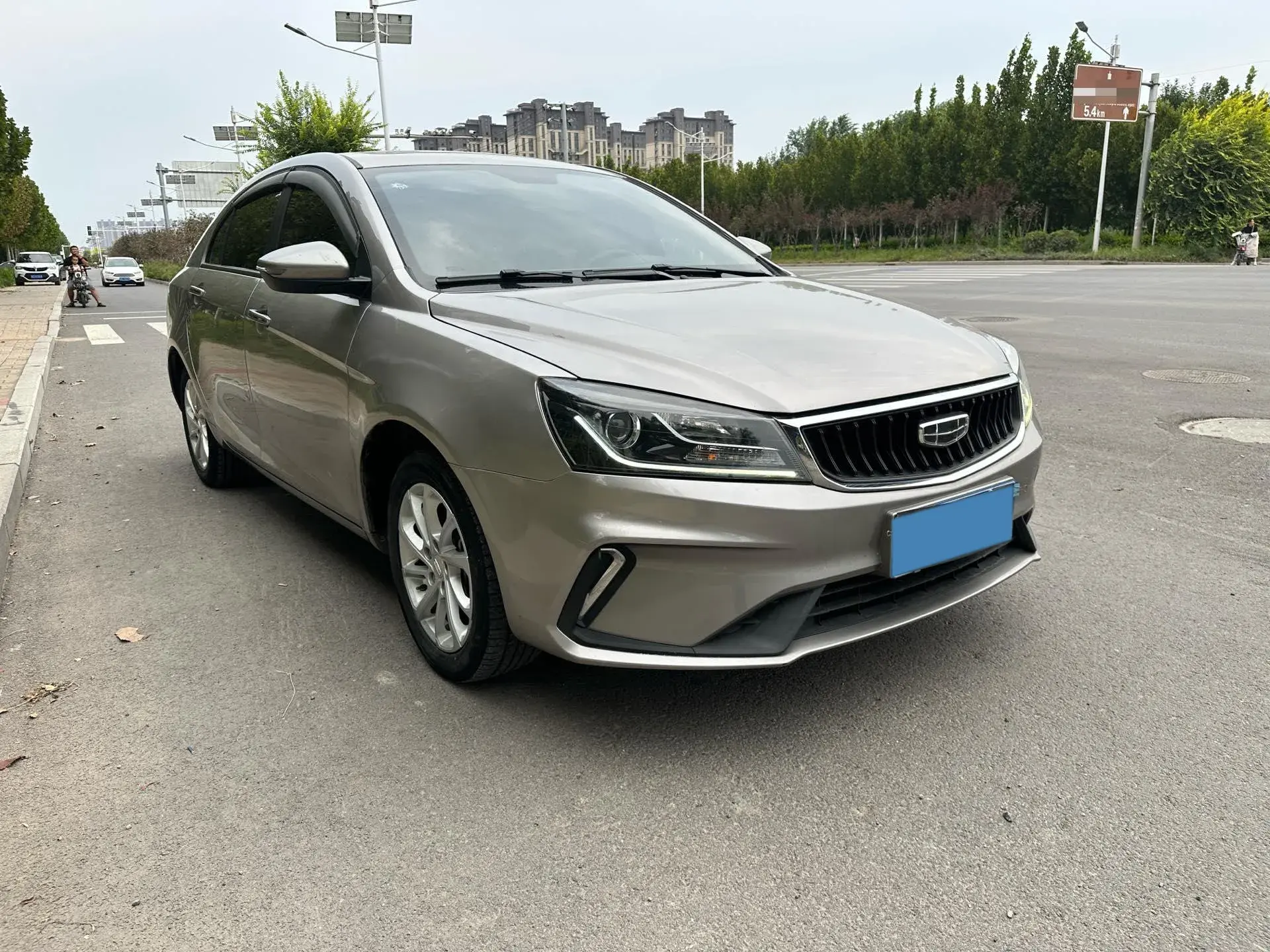 2021 GEELY EMGRAND thumbnail 3