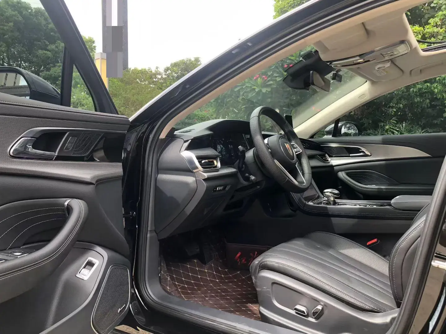 2023 HONGQI H5 thumbnail 4