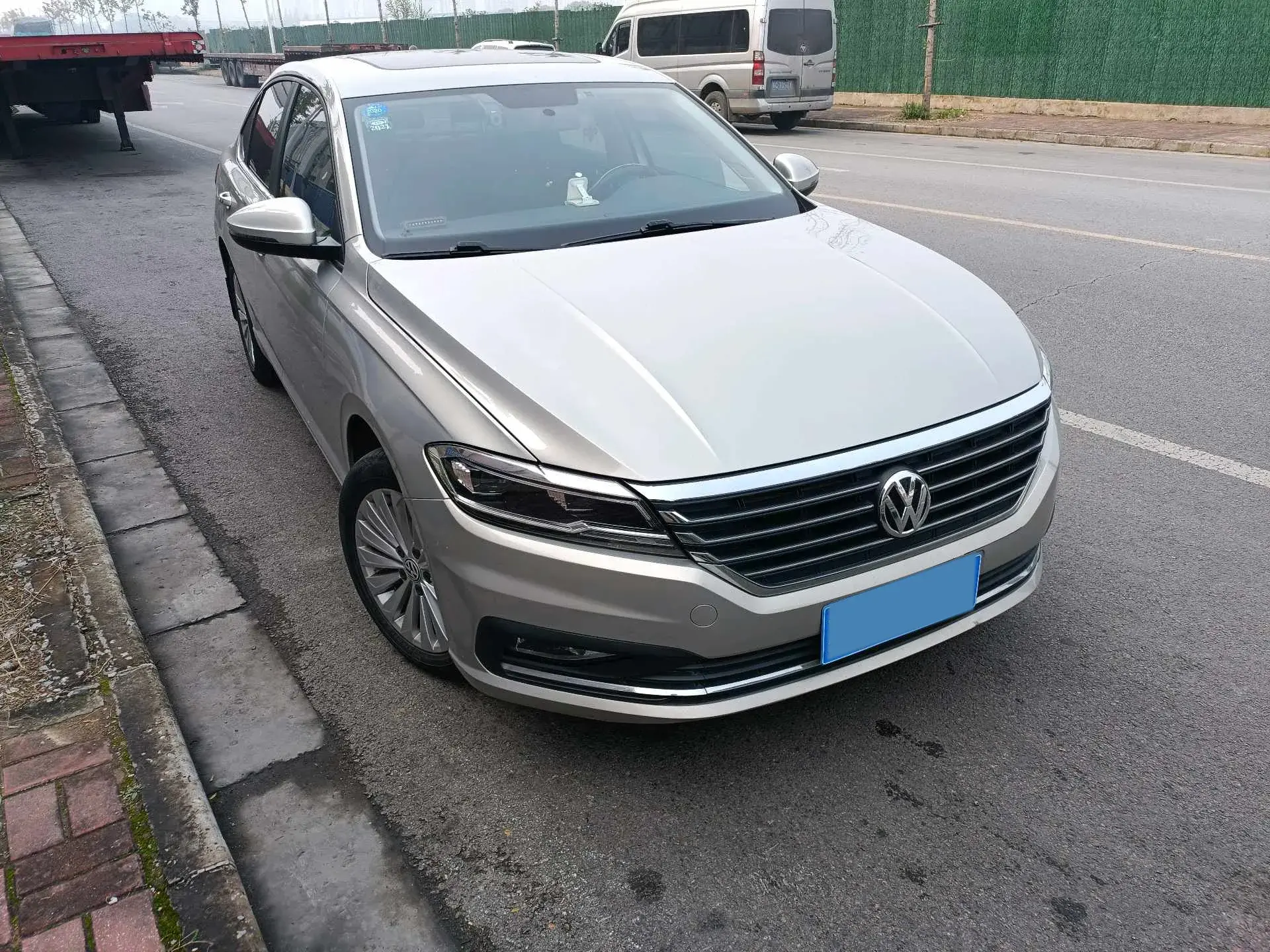 2018 VOLKSWAGEN LAVIDA thumbnail 2