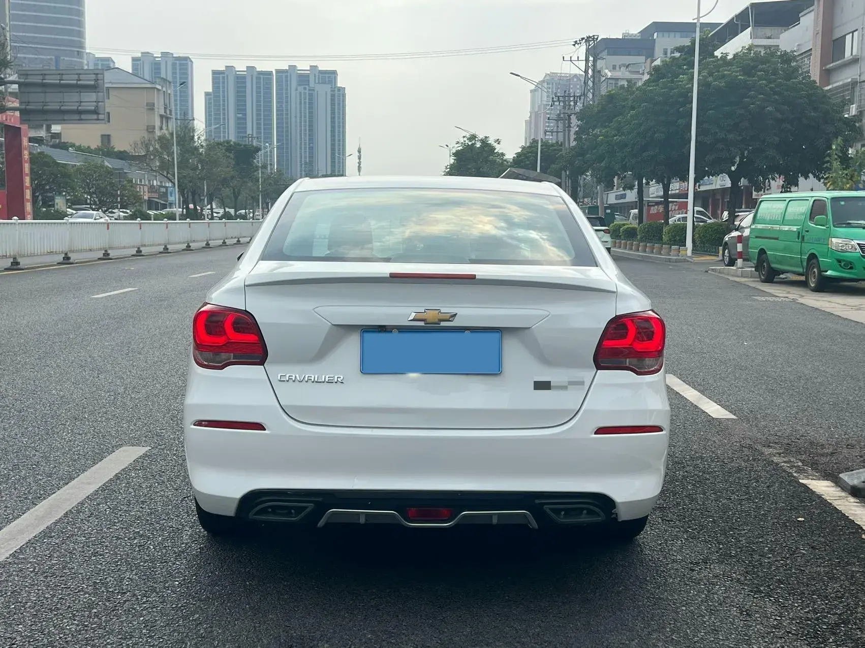 2018 CHEVROLET CAVALIER thumbnail 4