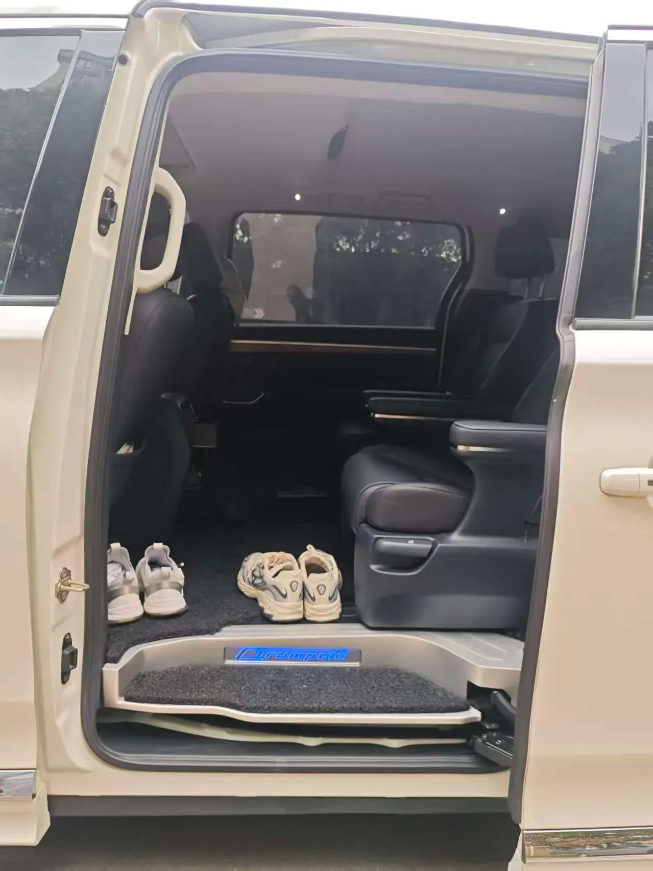 2021 GAC TRUMPCHI thumbnail 2