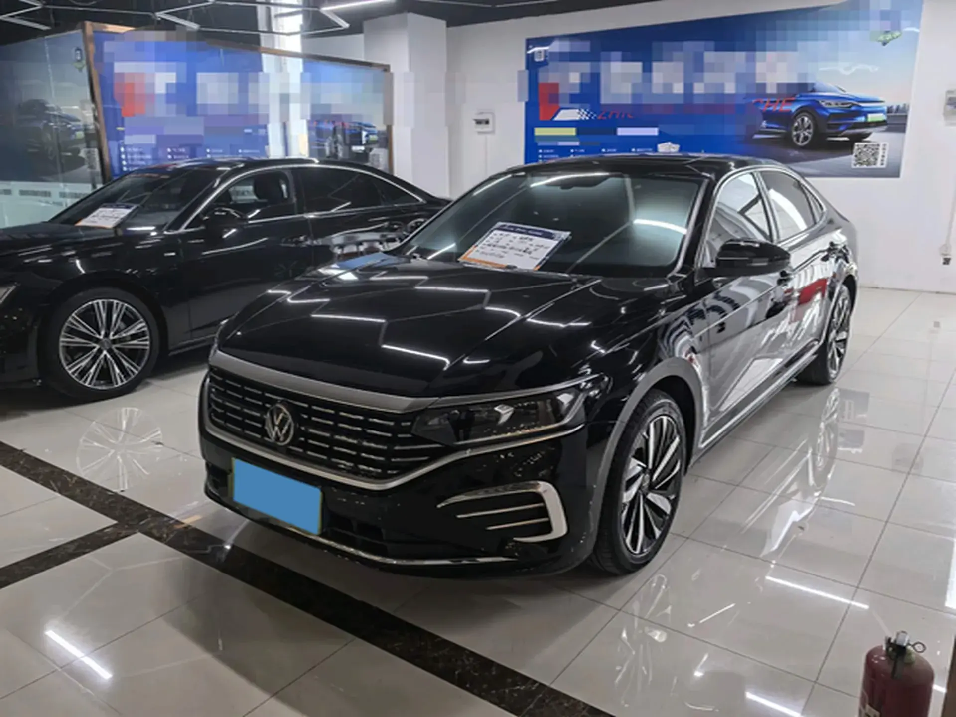 2024 VOLKSWAGEN PASSAT view 1