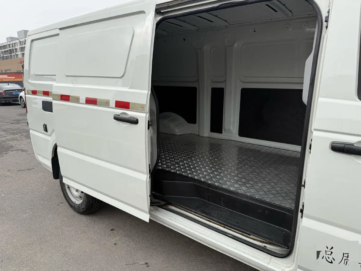 2024 Dongfeng YuFengEM27 BEV 41.472KWH,autocango,china used car exporter,china ev exporter,chinese used car exporter,chinese used ev exporter