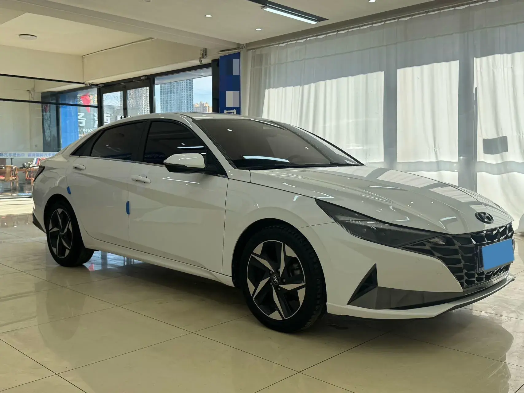 2021 HYUNDAI ELANTRA thumbnail 3