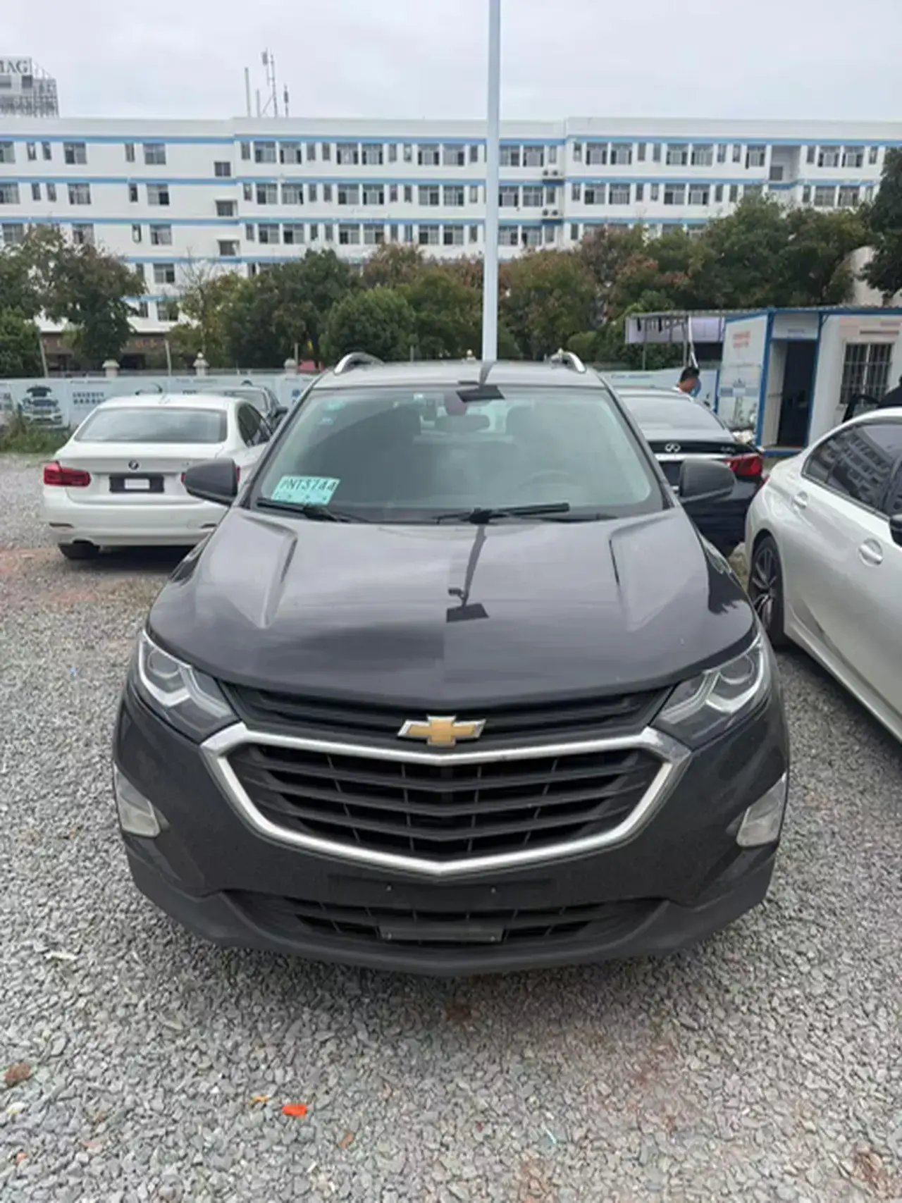 2018 CHEVROLET EQUINOX thumbnail 3