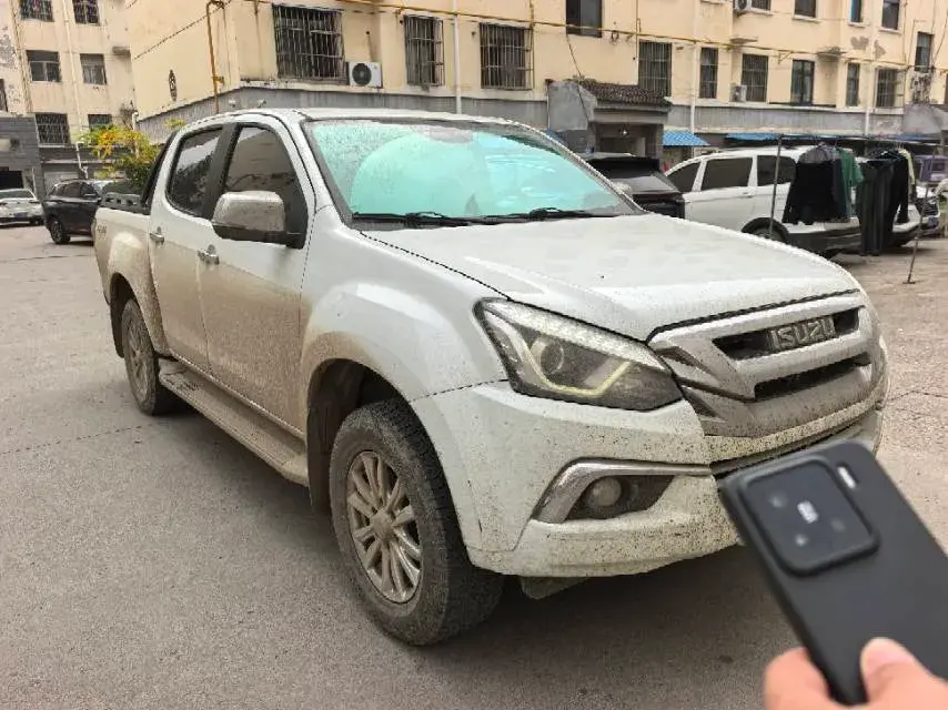2020 ISUZU D-MAX thumbnail 3