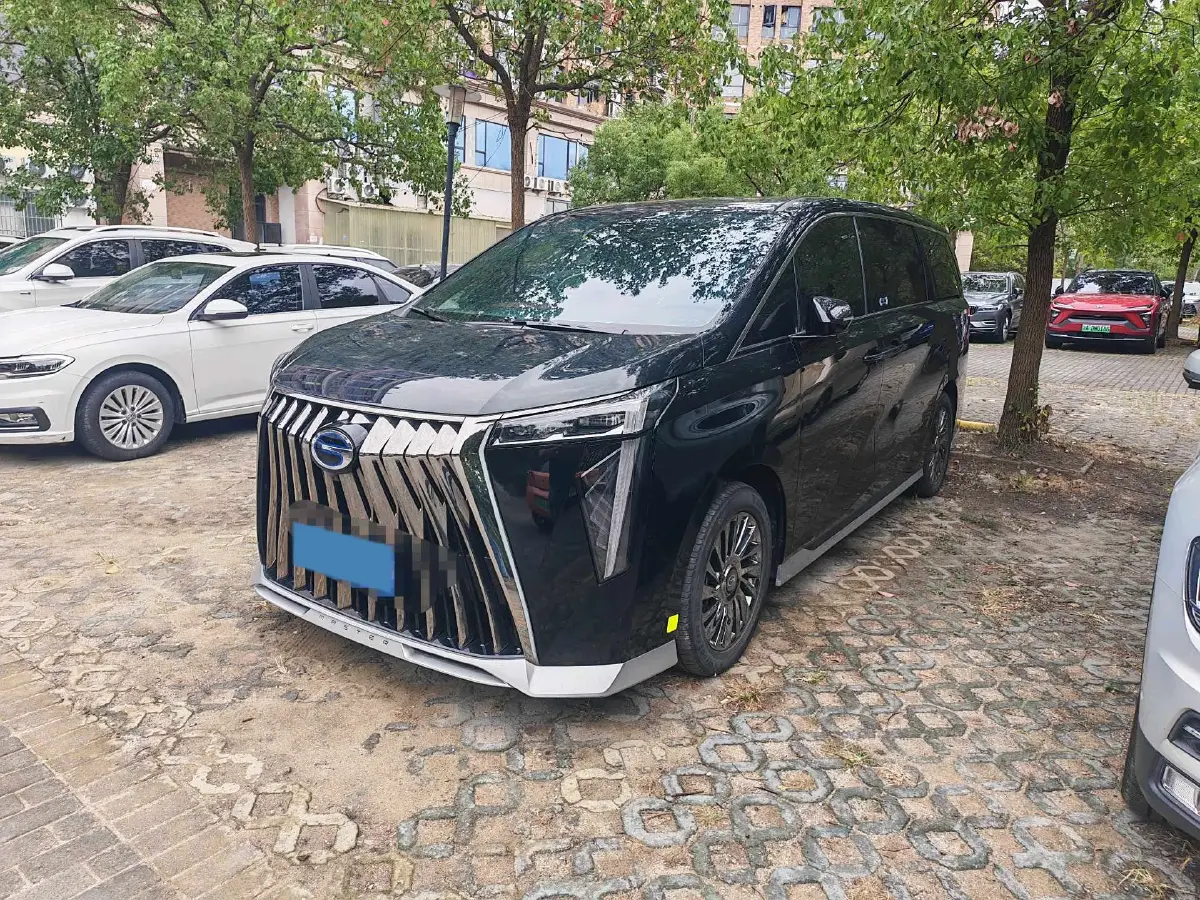 2023 GAC Trumpchi M8 2.0T 190HP L4 E-CVT Hybrid
