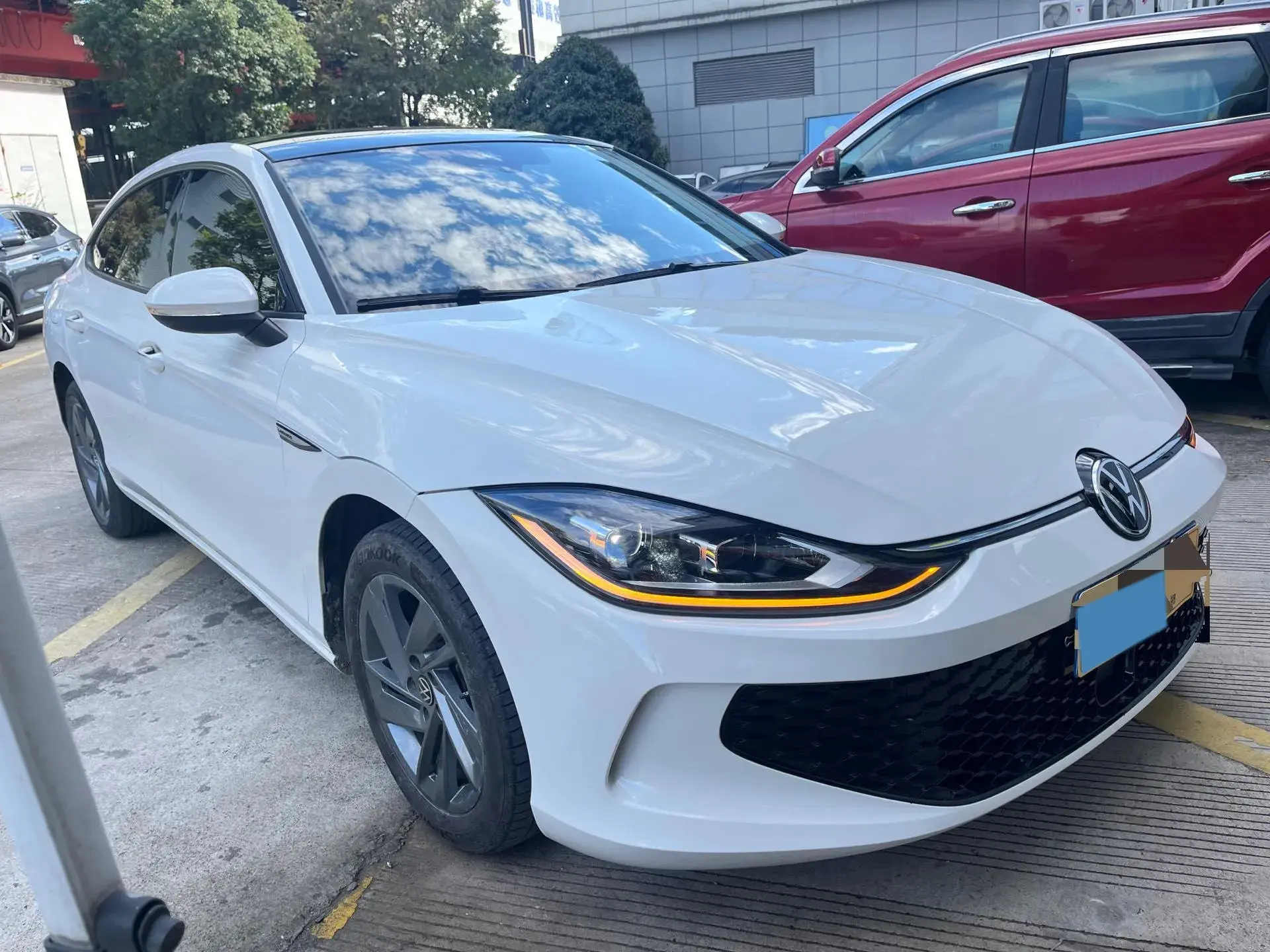 2022 VOLKSWAGEN LAMANDO thumbnail 3