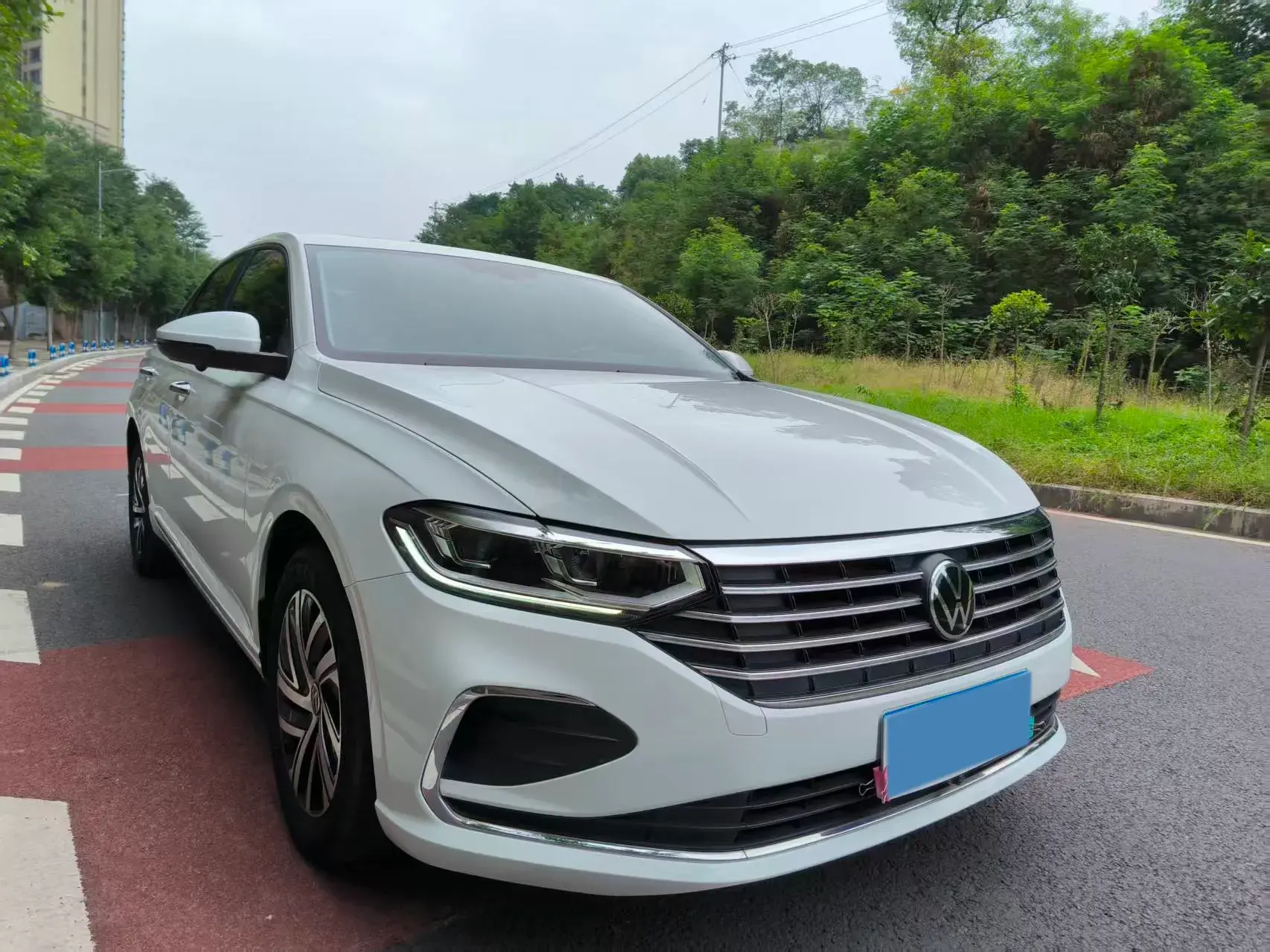 2023 VOLKSWAGEN LAVIDA thumbnail 3