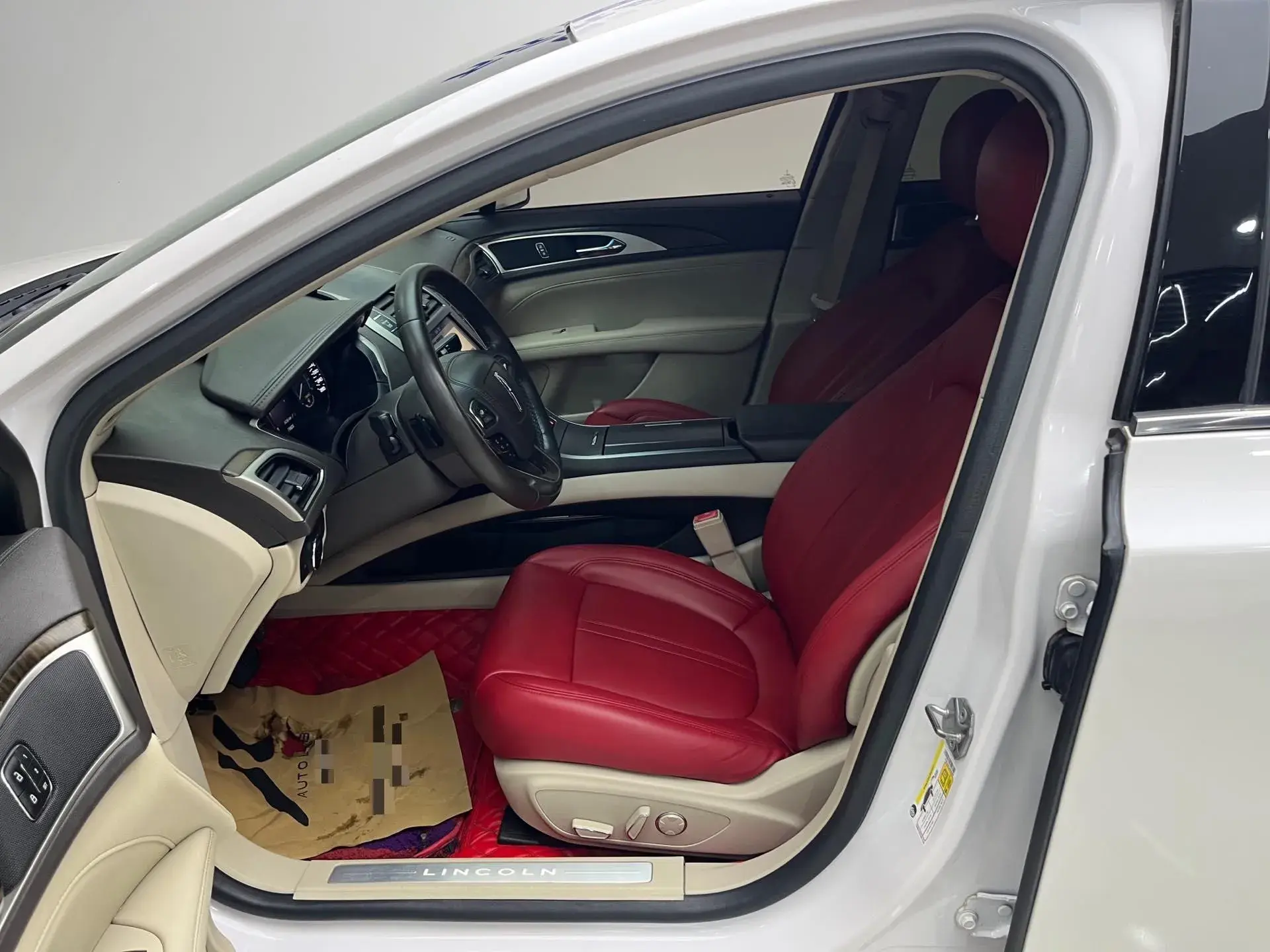 2018 LINCOLN MKZ thumbnail 4