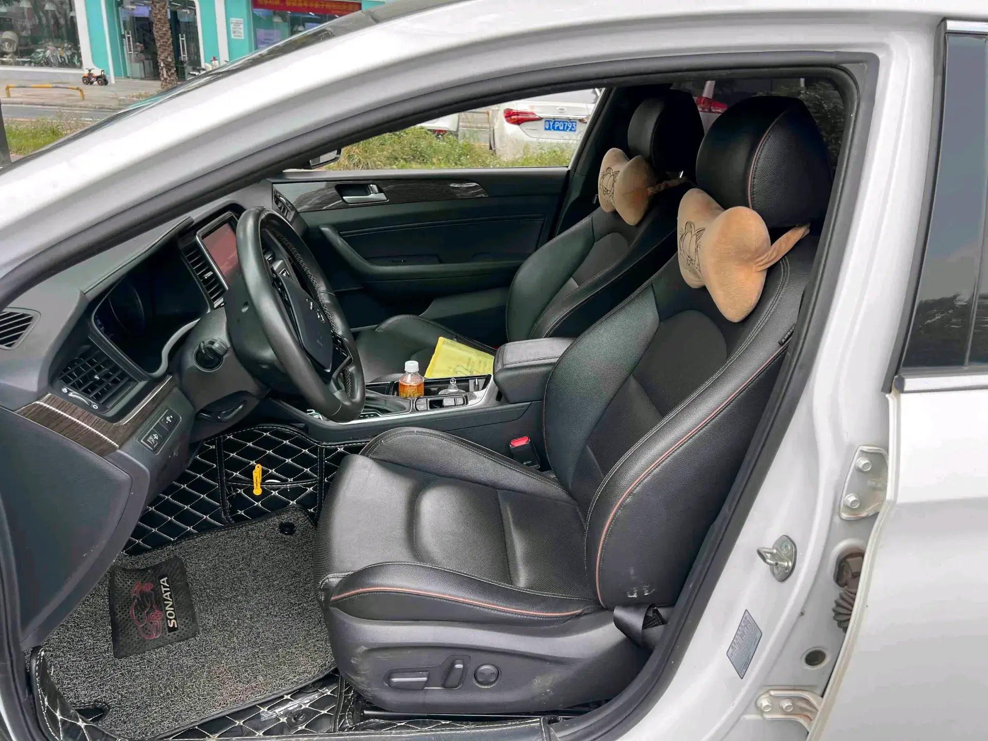 2017 HYUNDAI SONATA thumbnail 2