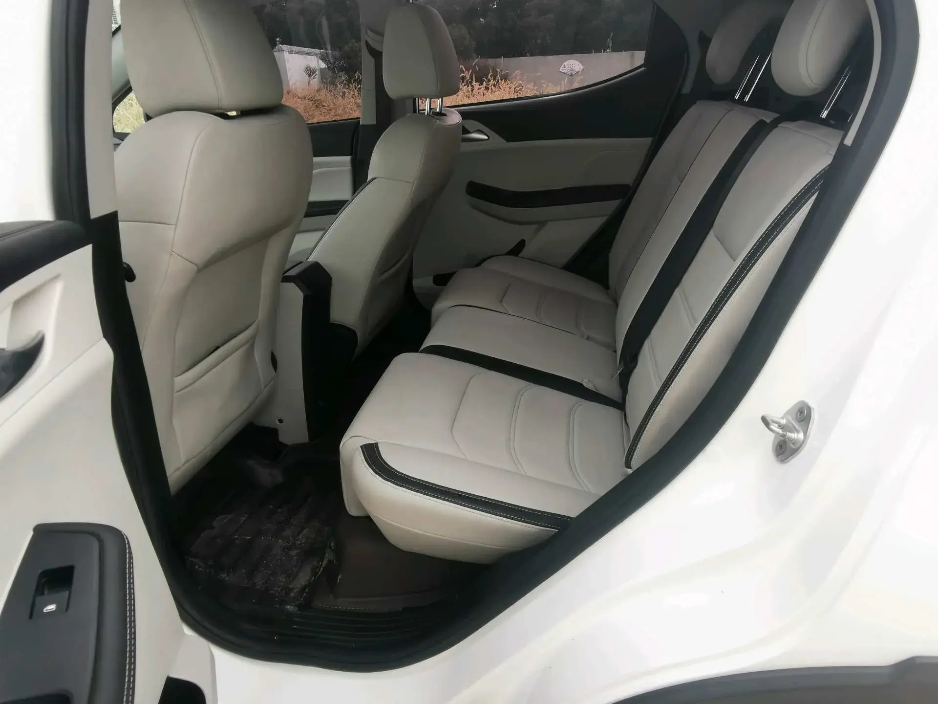 2021 BYD YUAN thumbnail 4