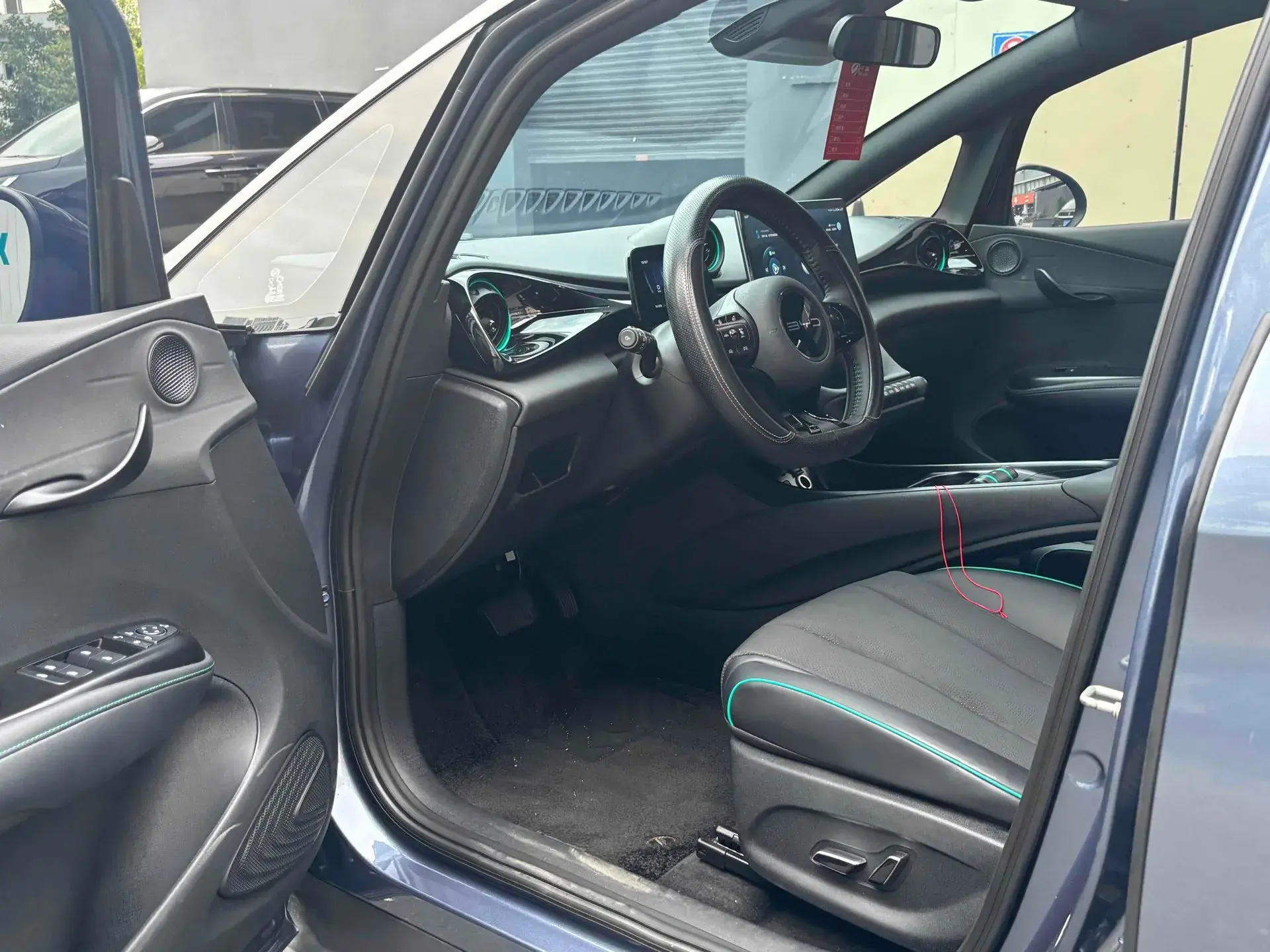 2023 BYD DOLPHIN thumbnail 2