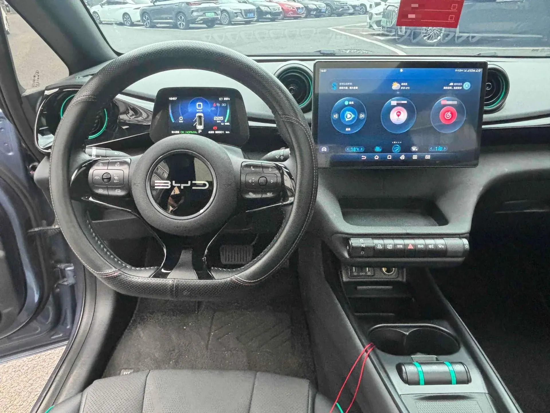 2023 BYD DOLPHIN thumbnail 3