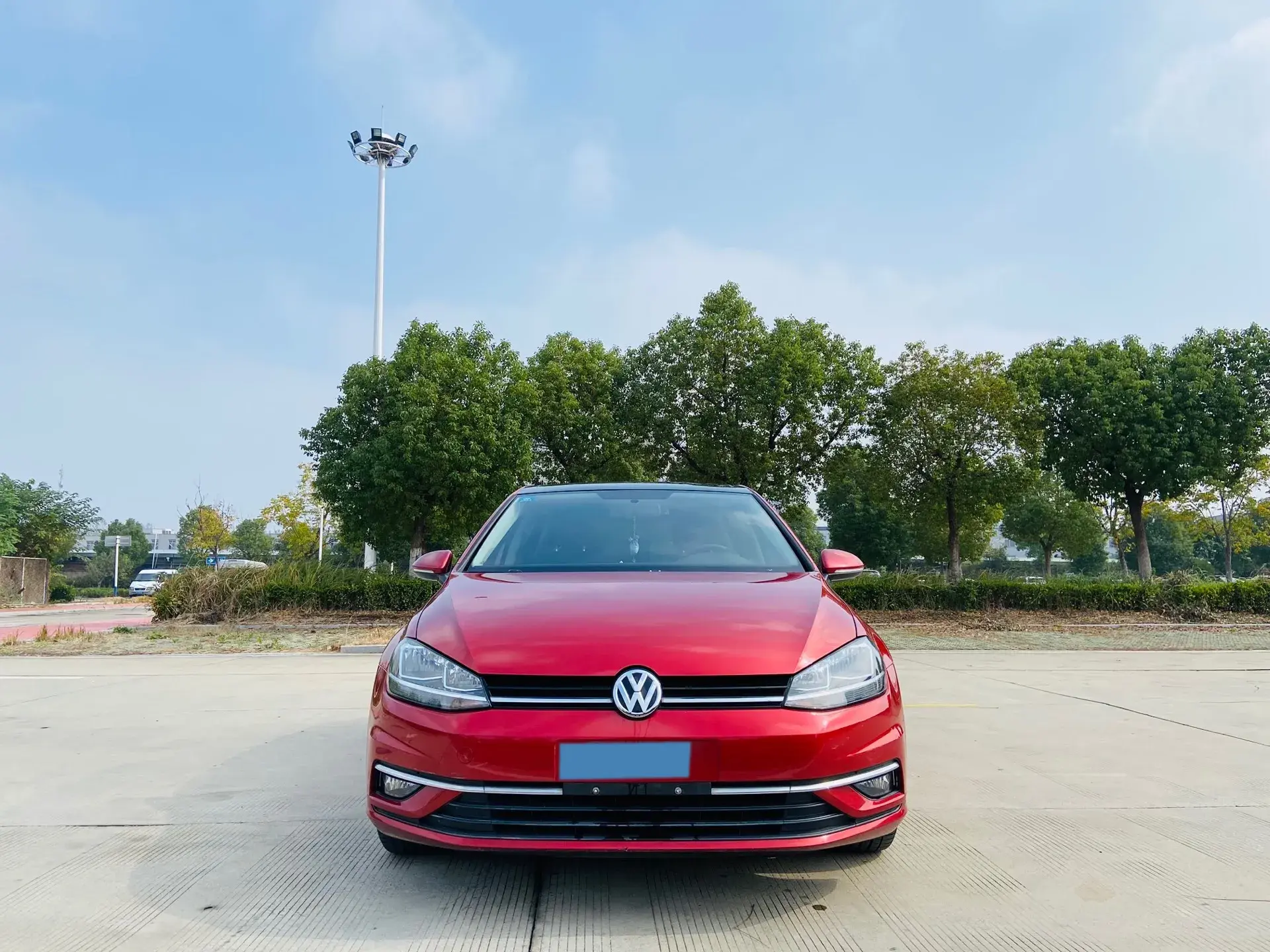 2018 VOLKSWAGEN GOLF thumbnail 2