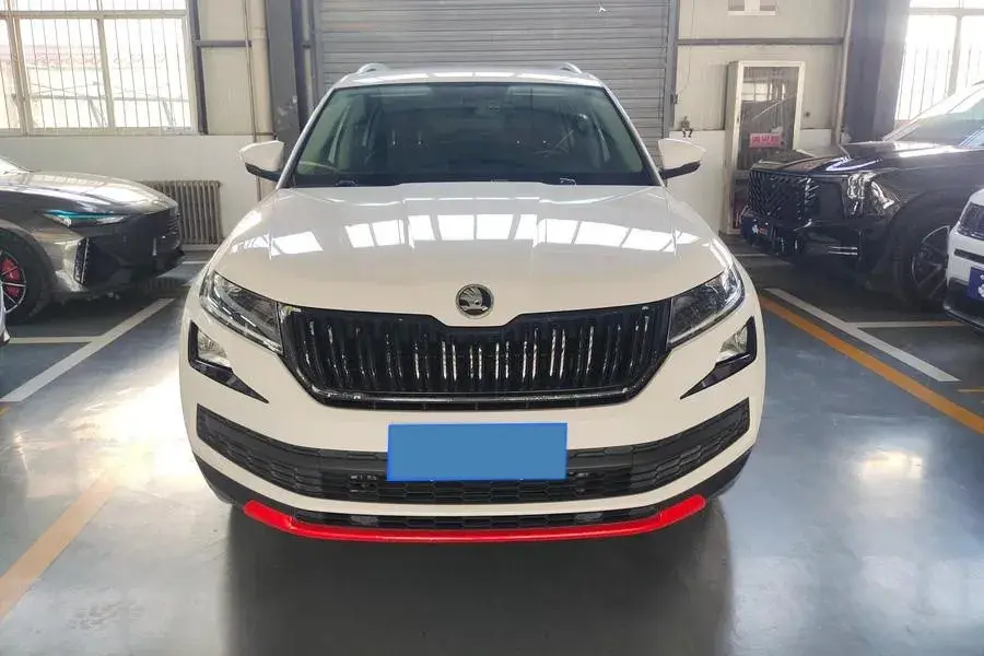 2019 SKODA KODIAK thumbnail 3