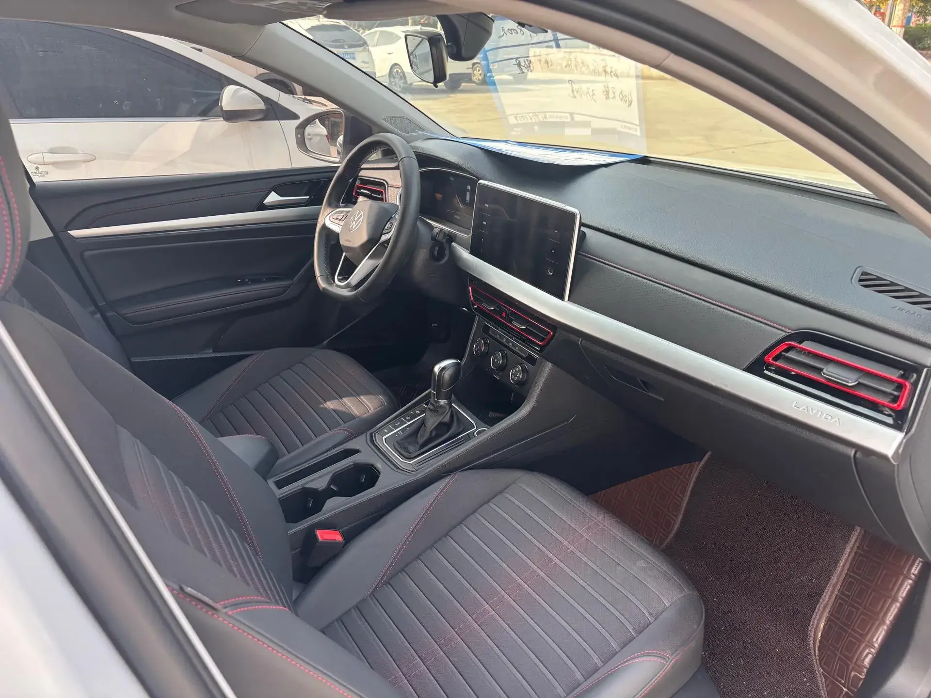 2023 VOLKSWAGEN LAVIDA thumbnail 3