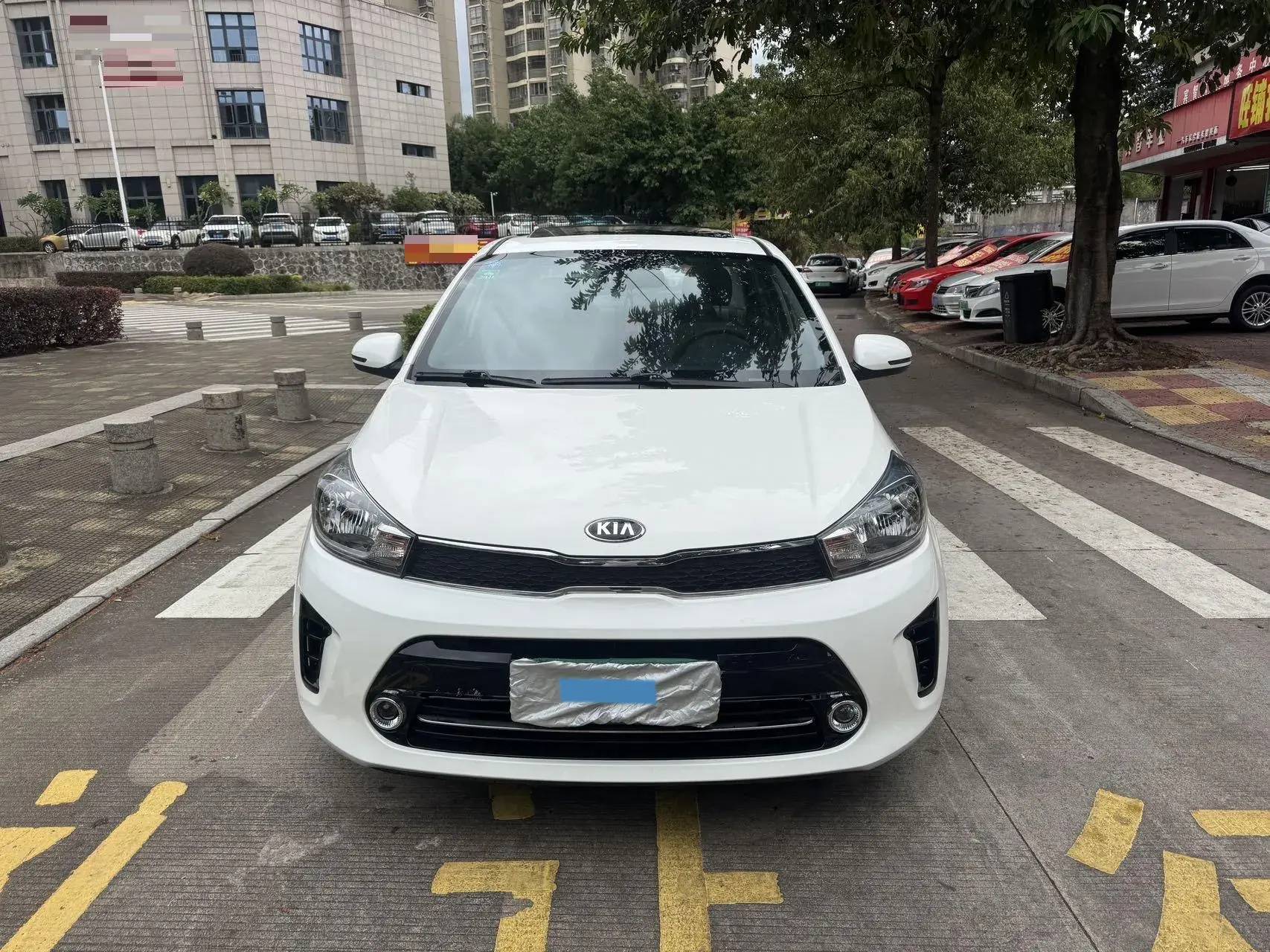 2017 KIA PEGAS thumbnail 2