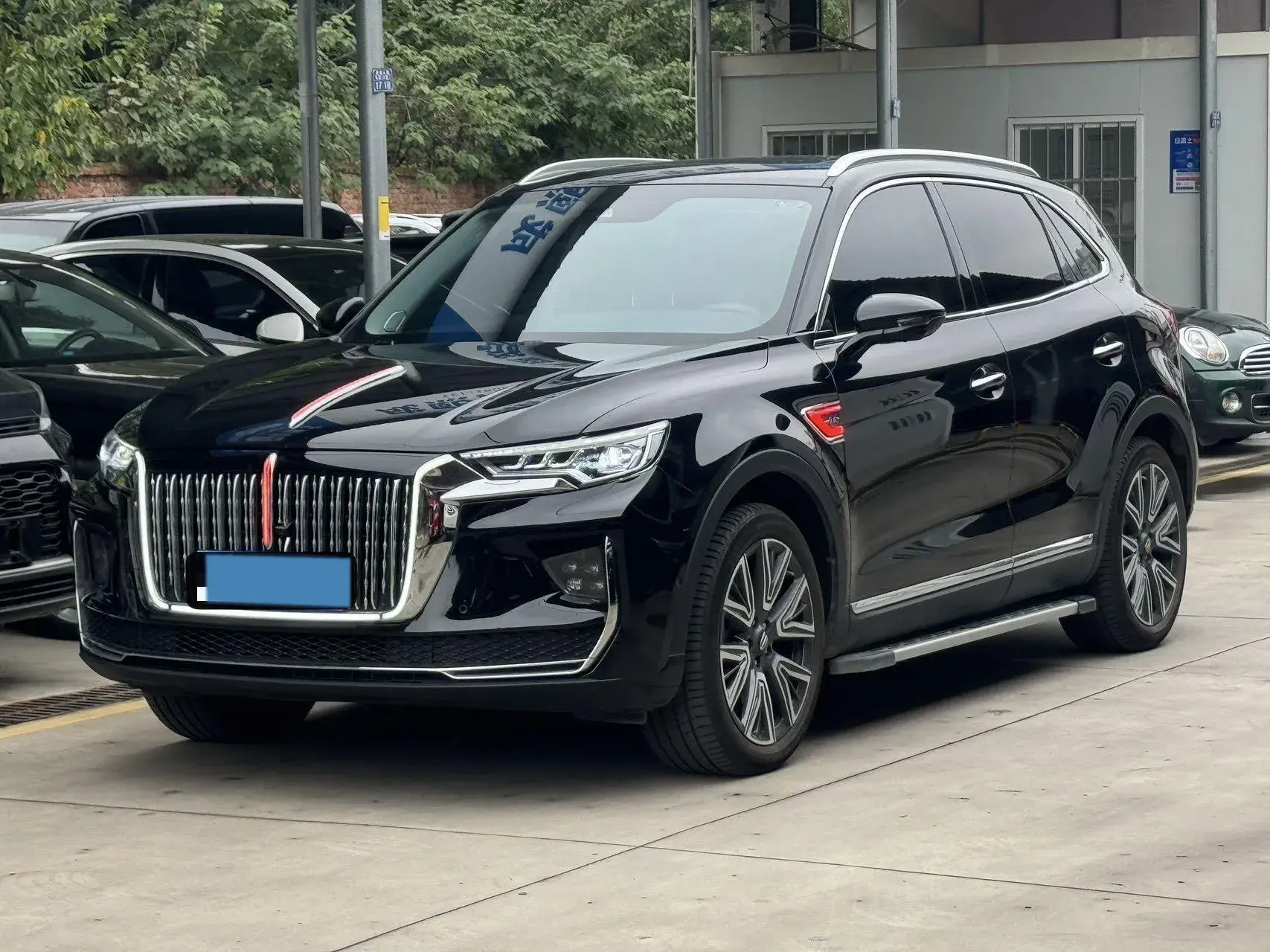 2022 HONGQI HS5 view 1