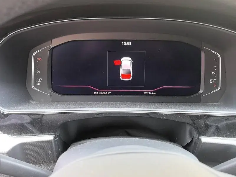 2023 VOLKSWAGEN PASSAT thumbnail 3