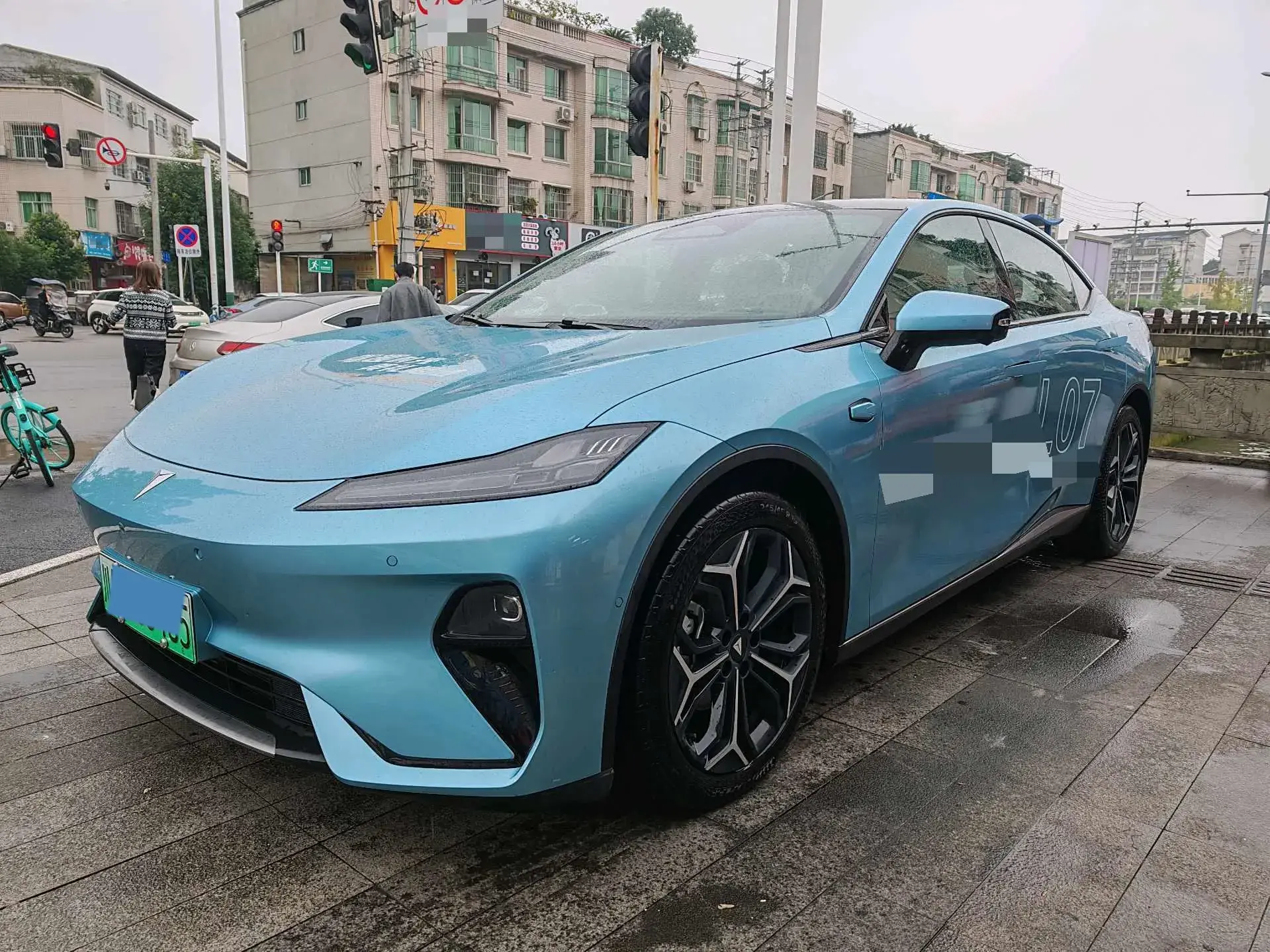 2024 DEEPAL L07 view 1