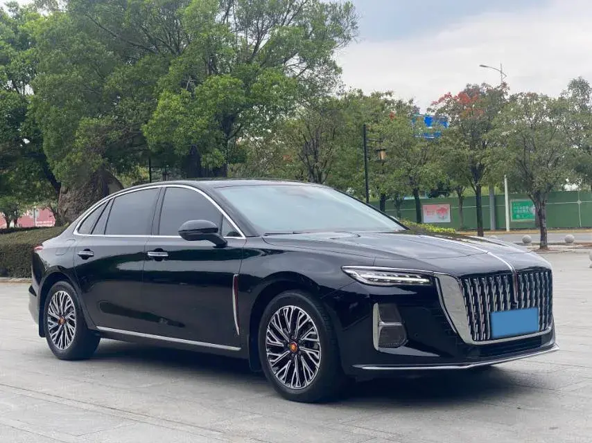 2025 HONGQI H5 thumbnail 3
