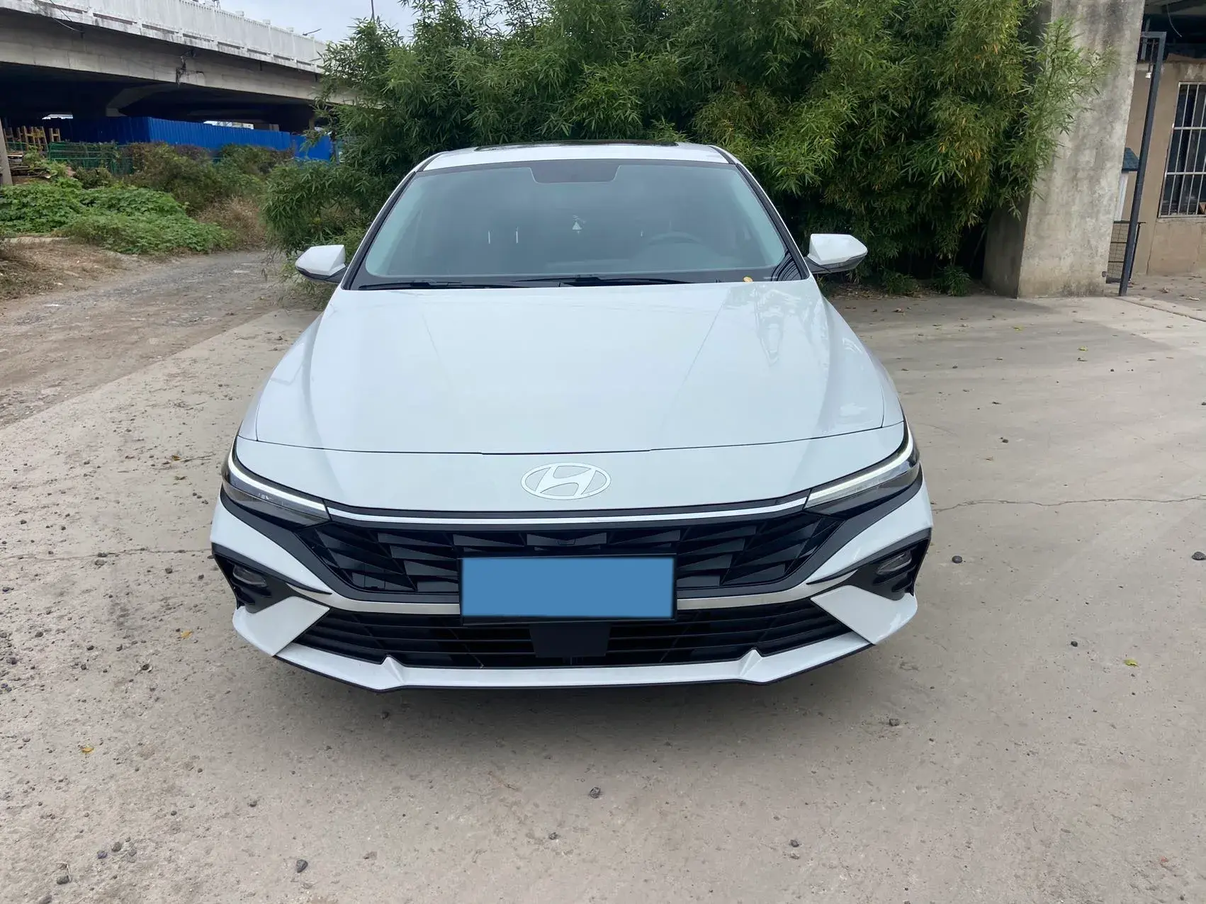 2023 HYUNDAI ELANTRA thumbnail 2