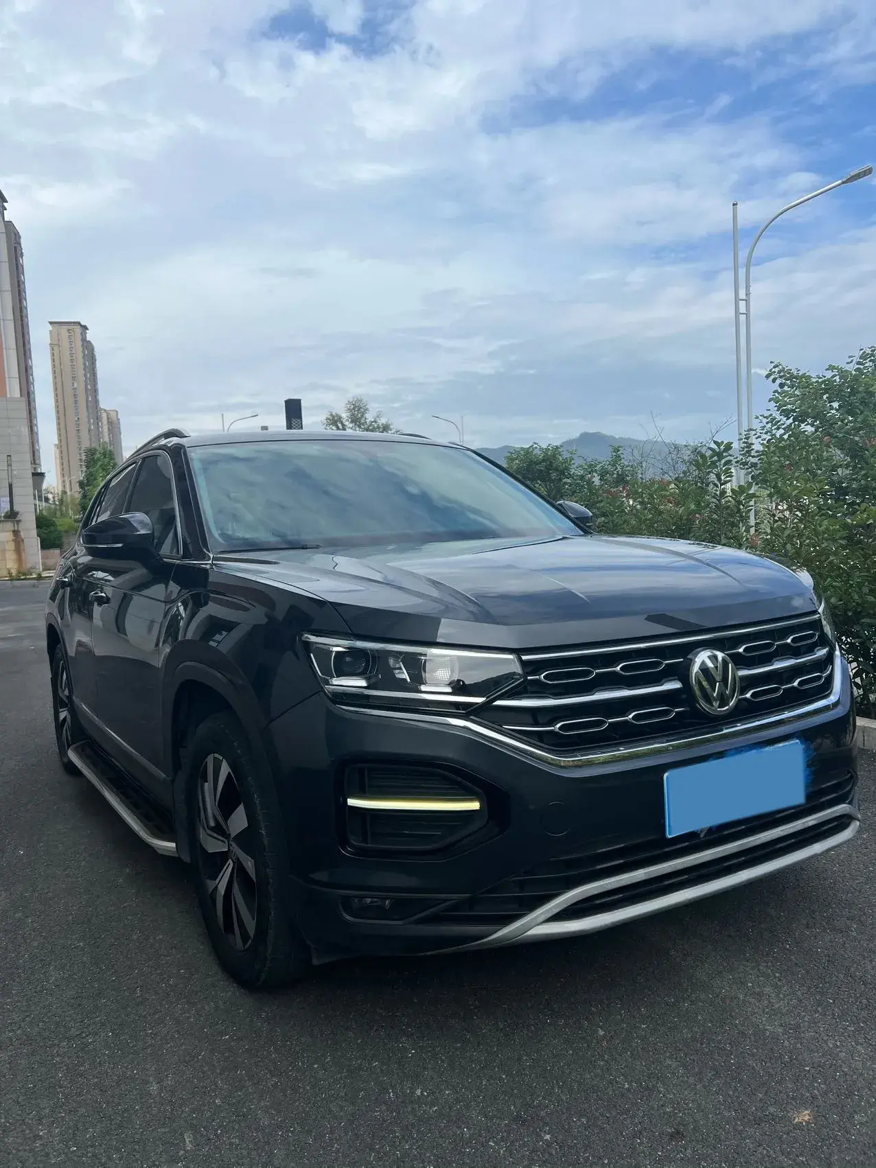 2019 VOLKSWAGEN TAYRON thumbnail 3