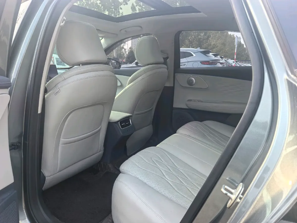 2025 Fulwin FulwinA8L 1.5T 156HP L4 1DHT PHEV 18.67KWH,autocango,china used car exporter,china ev exporter,chinese used car exporter,chinese used ev exporter