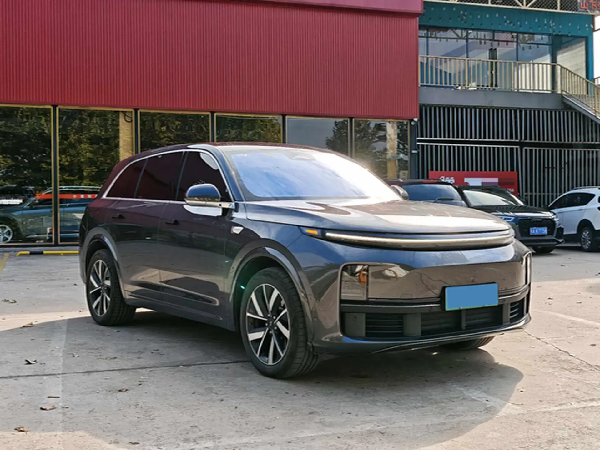 2023 LI L7 thumbnail 3