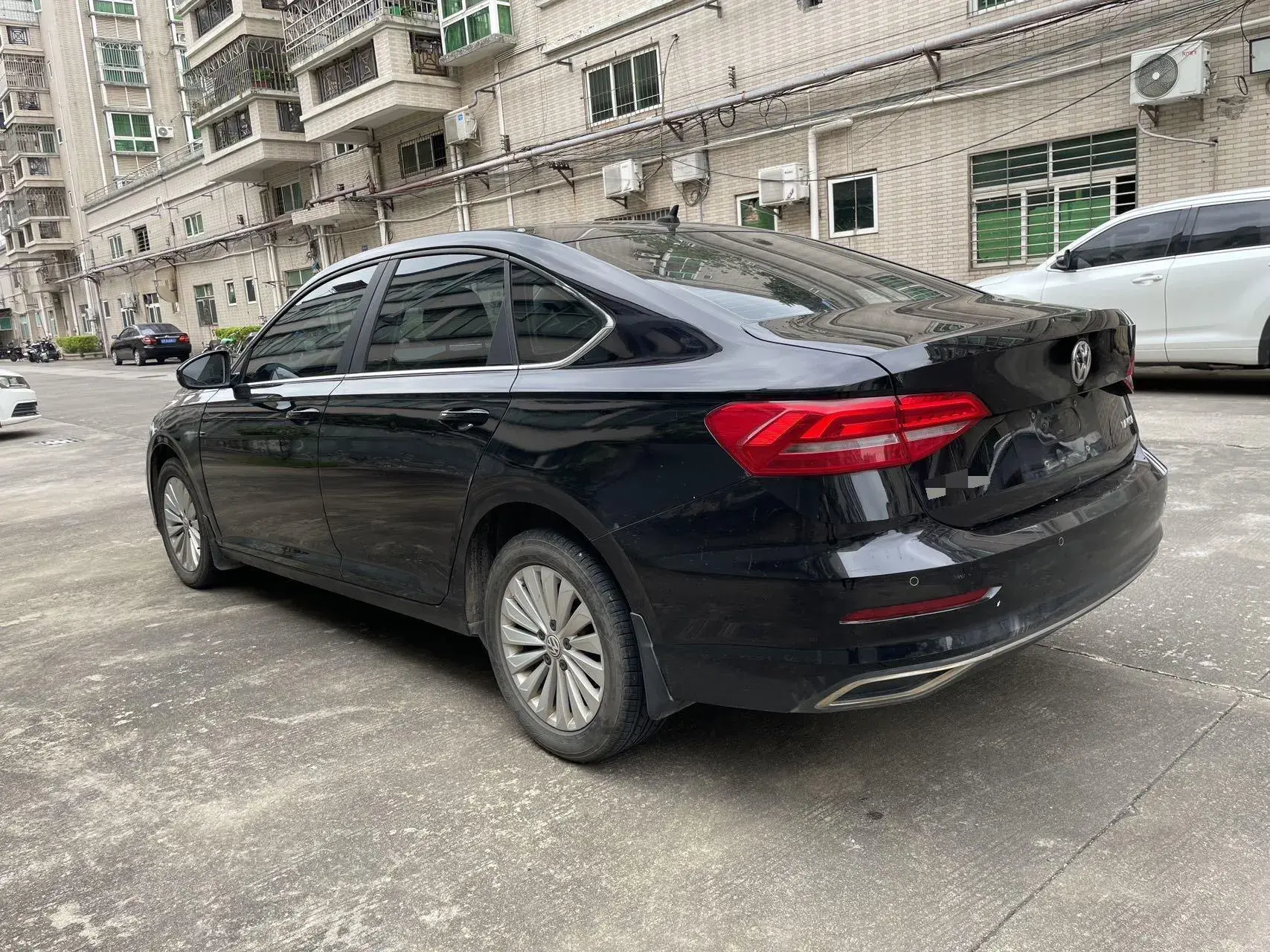 2019 VOLKSWAGEN LAVIDA thumbnail 4