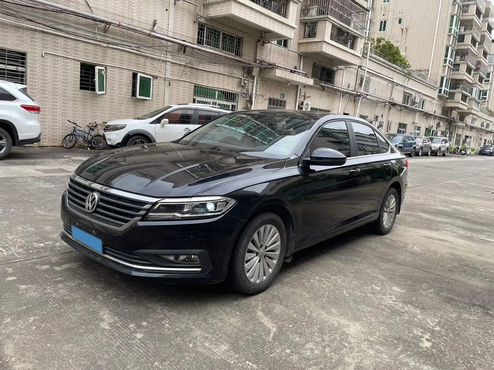 2019 VOLKSWAGEN LAVIDA view 1