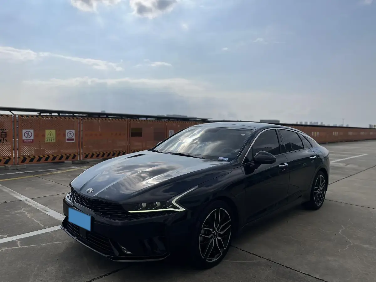 2020 Kia K5 2.0T 240HP L4 8AT