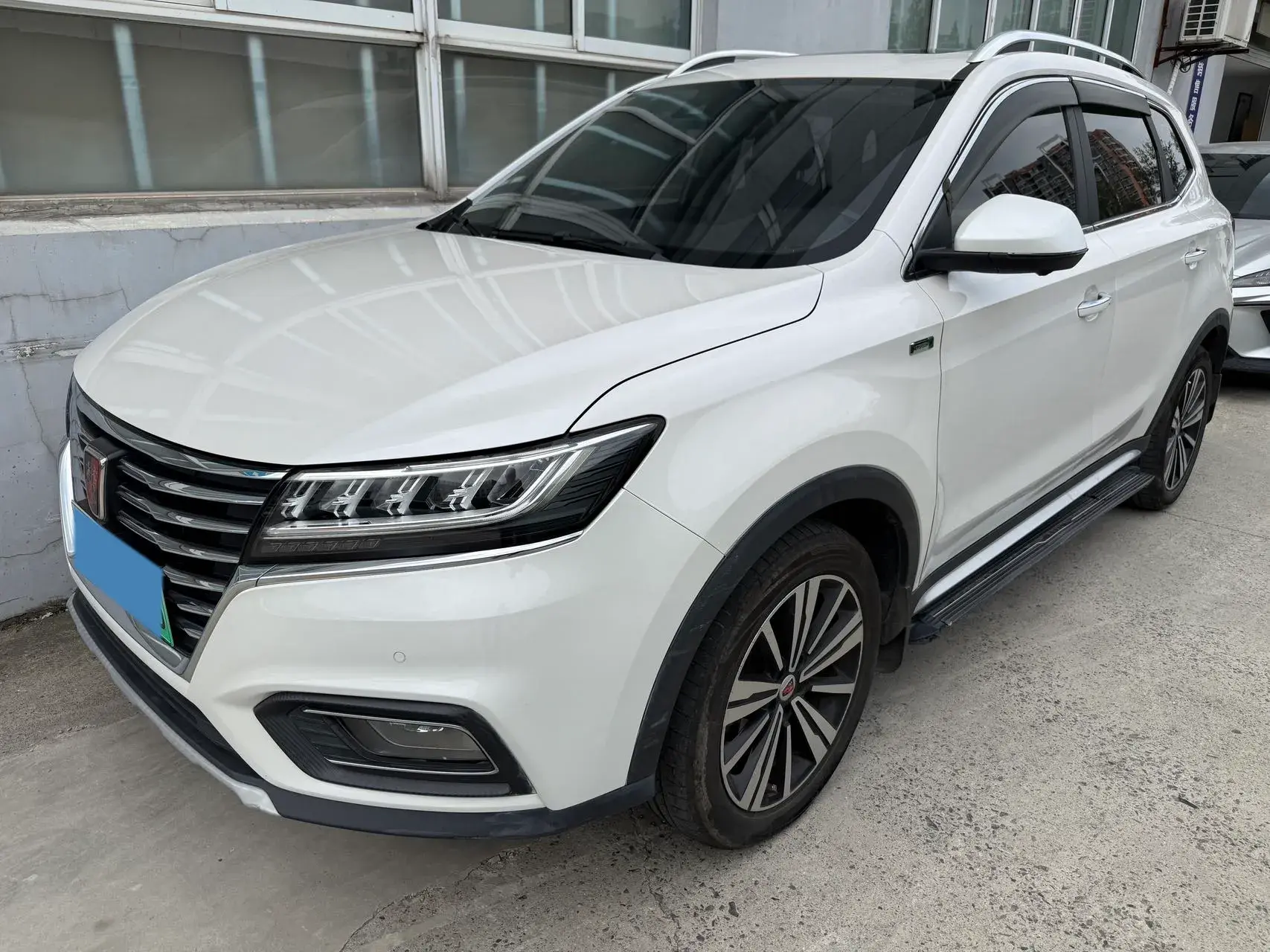 2017 ROEWE RX5 view 1