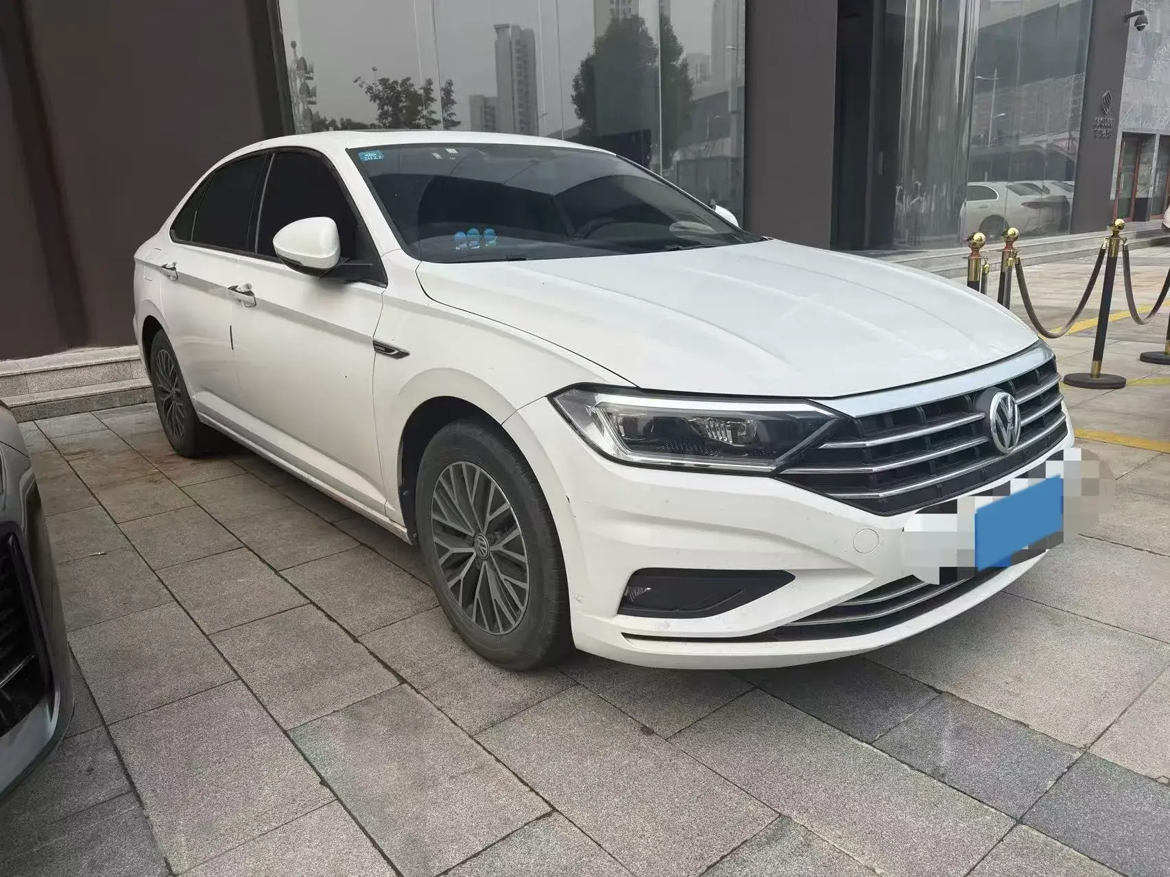 2020 VOLKSWAGEN SAGITAR thumbnail 3