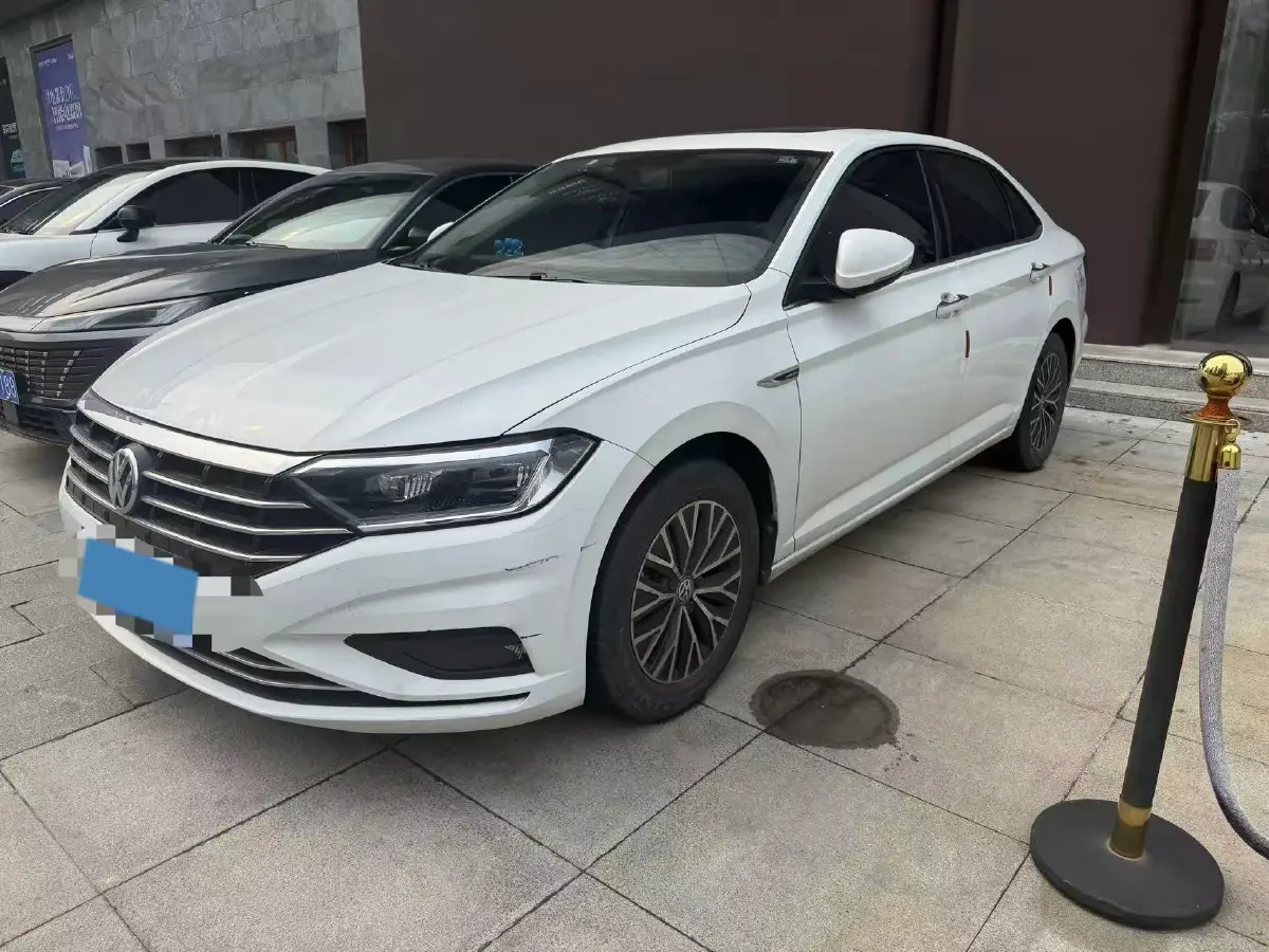 2020 Volkswagen Sagitar 1.2T 116HP L4 7DCT