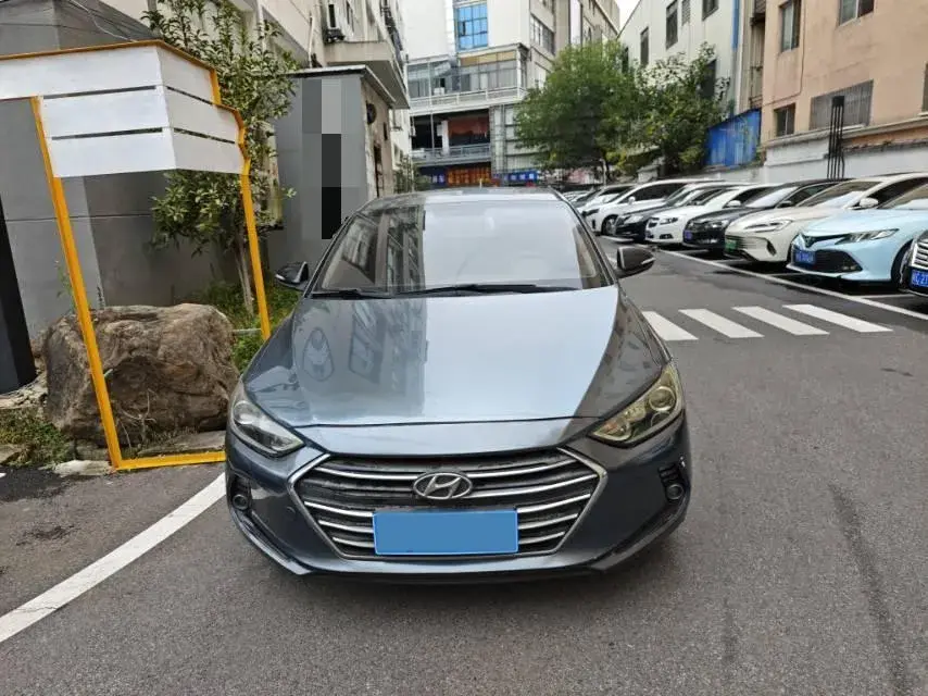 2016 HYUNDAI ELANTRA thumbnail 2