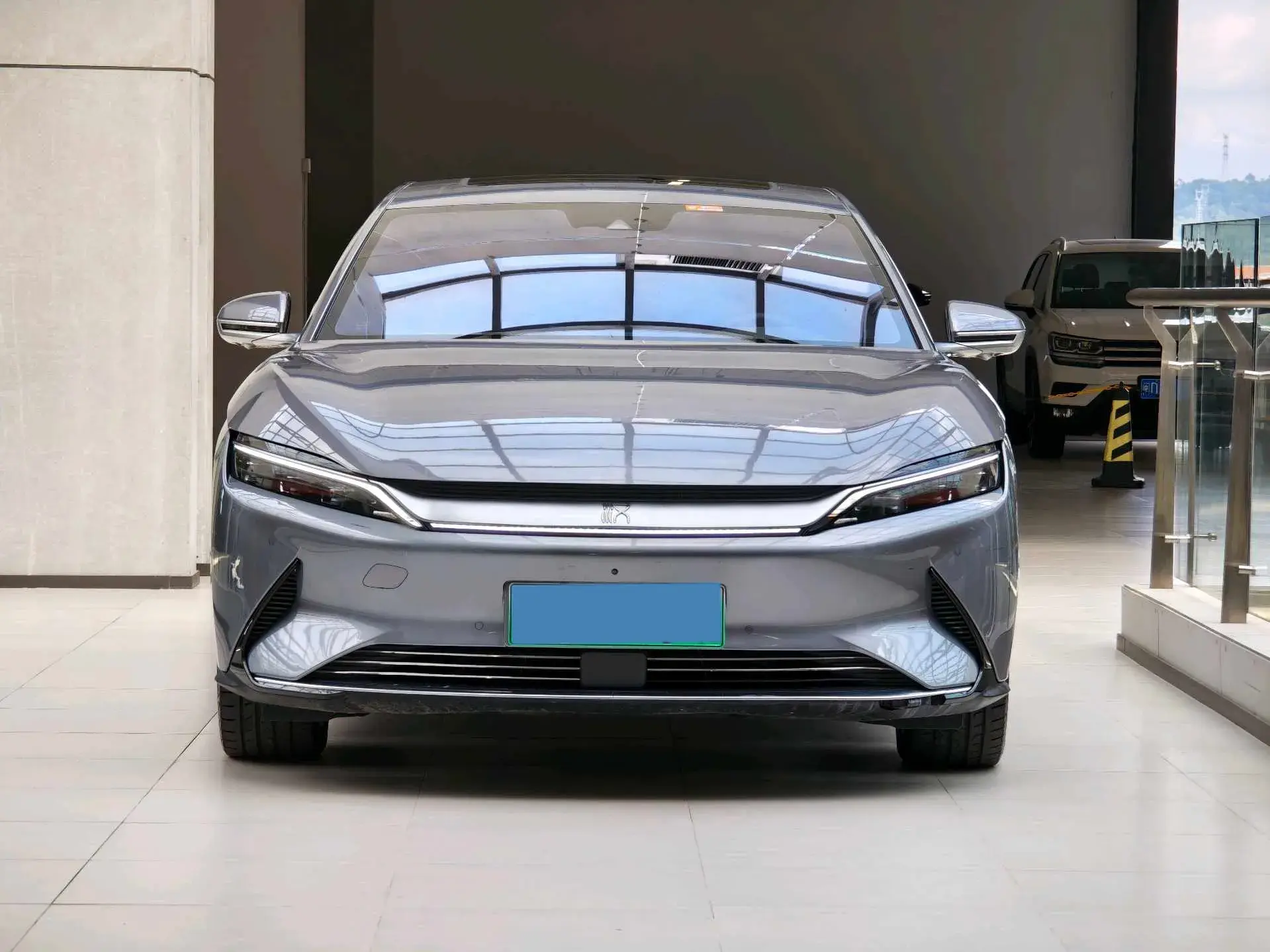 2020 BYD HAN thumbnail 3