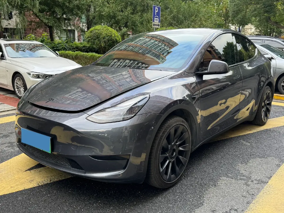 2022 Tesla Model Y BEV 60KWH