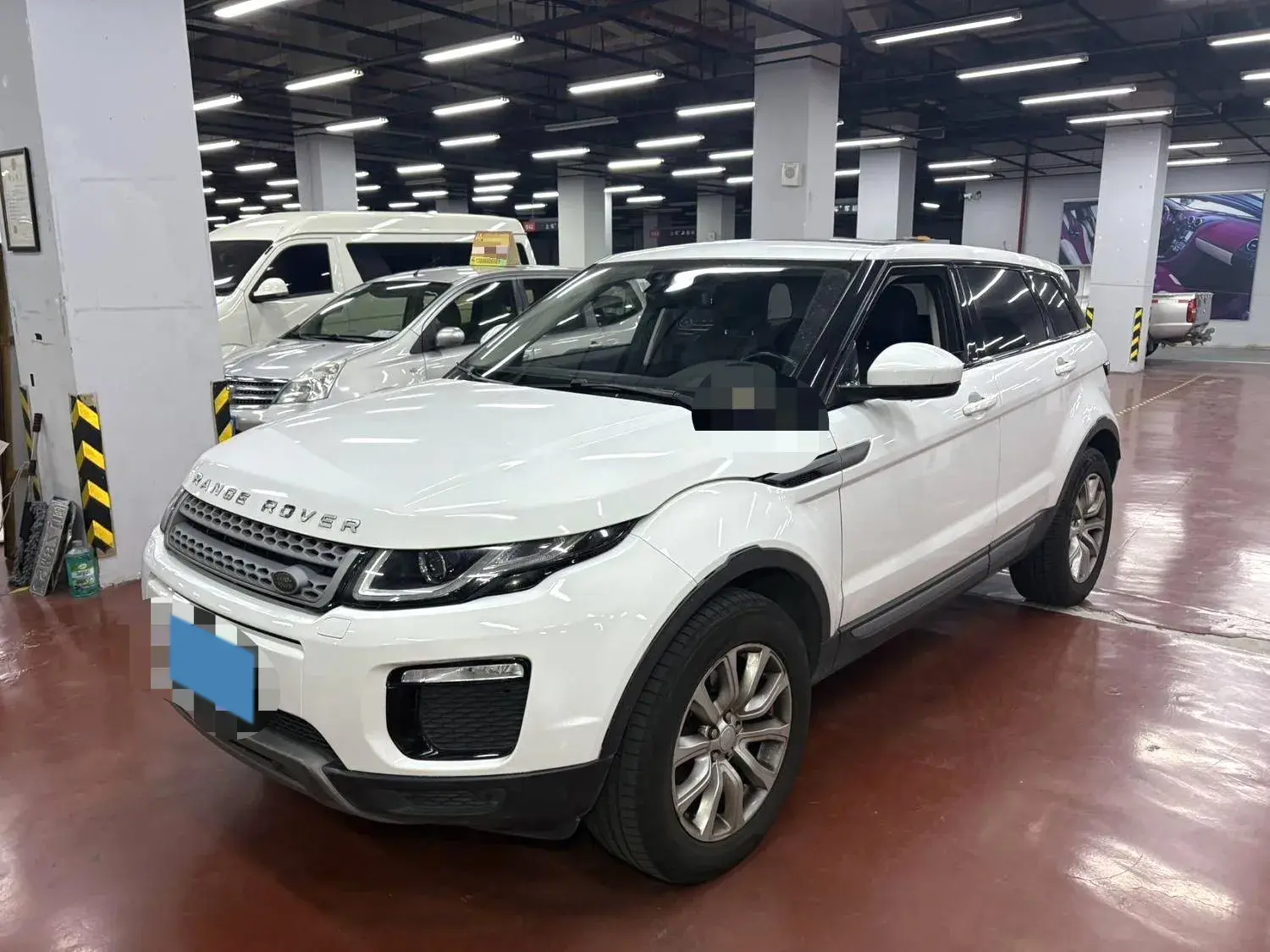 2018 LAND ROVER view 1