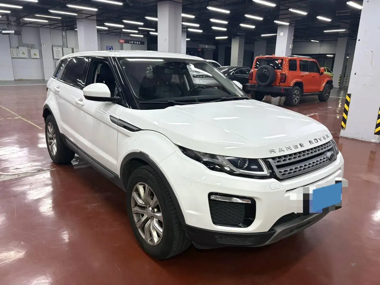 2018 LAND ROVER thumbnail 3