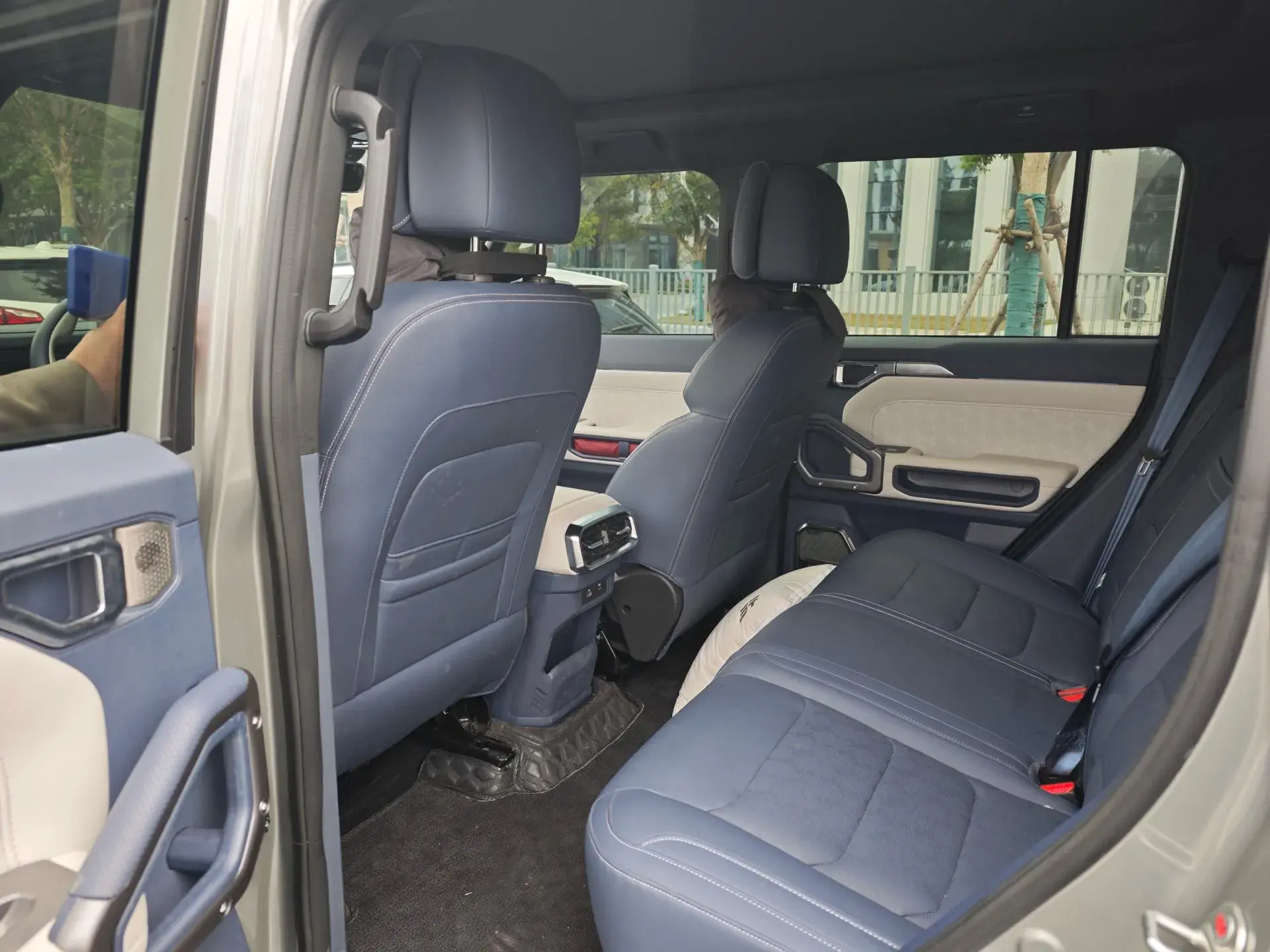 2024 JETOUR SHANHAI thumbnail 3