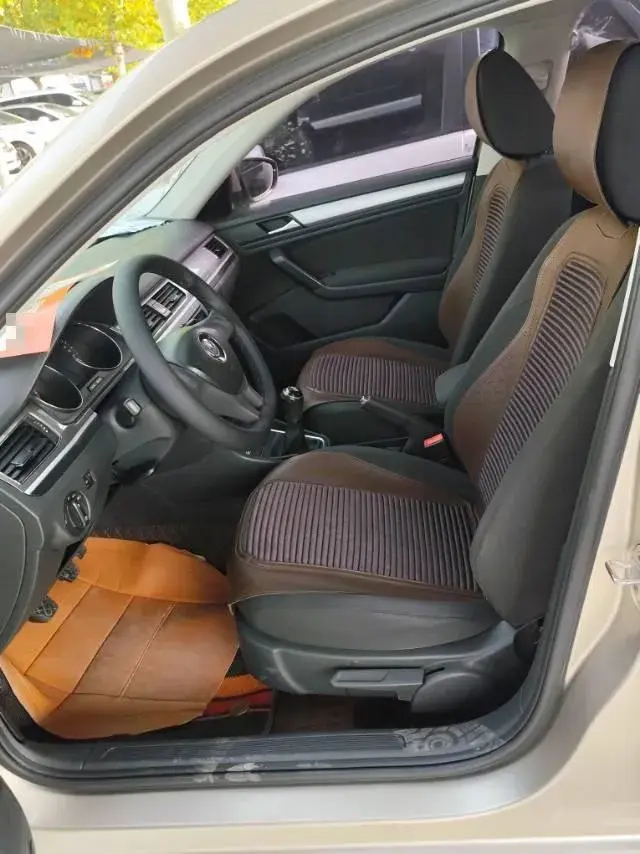 2018 VOLKSWAGEN BORA thumbnail 4