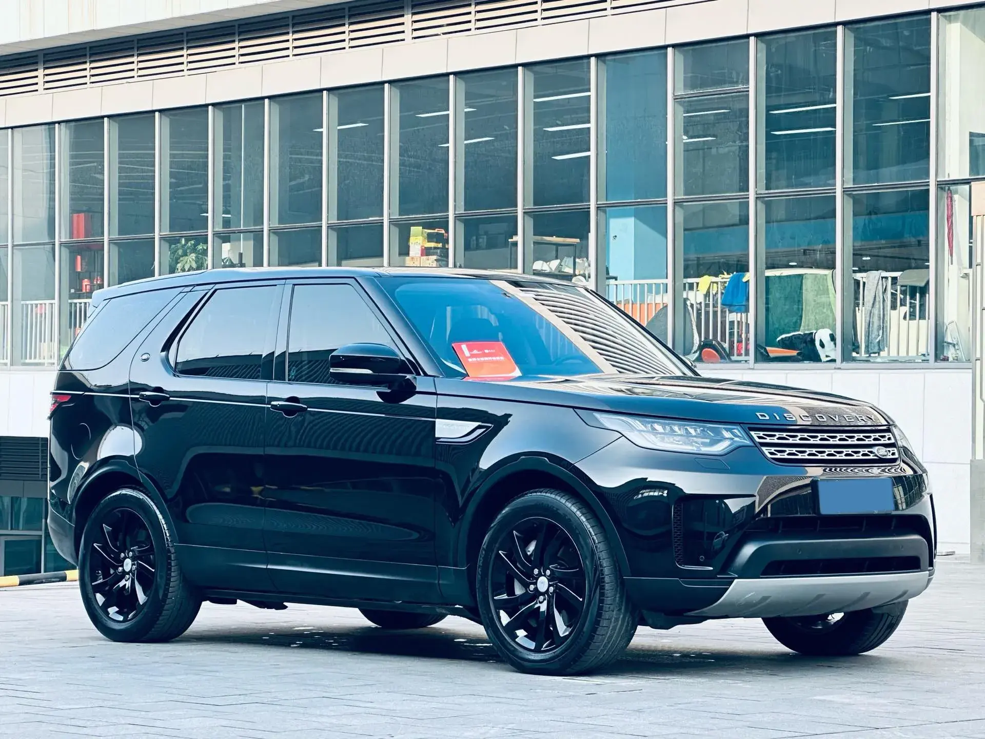 2018 LAND ROVER thumbnail 3