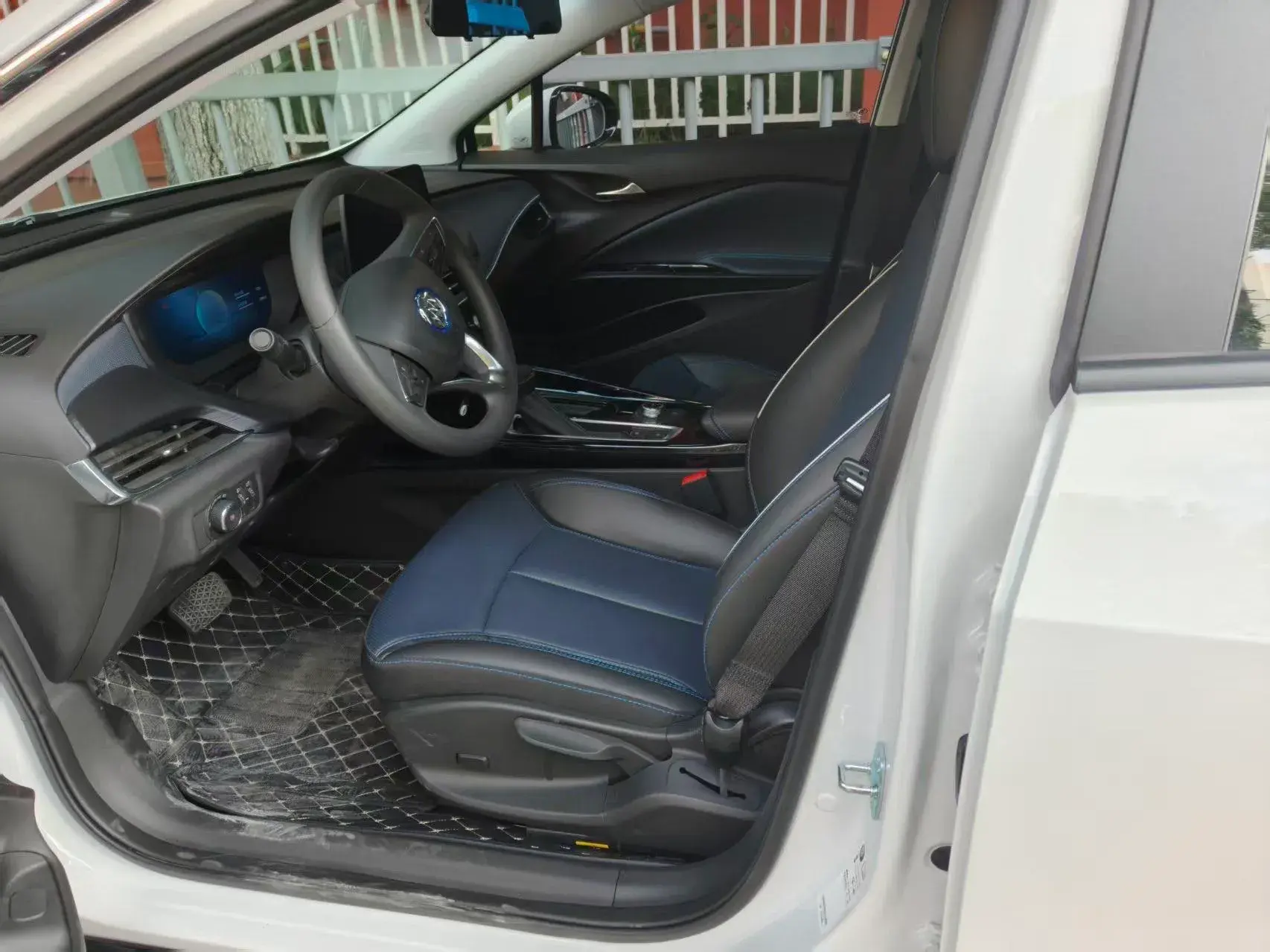 2023 BUICK VELITE thumbnail 2