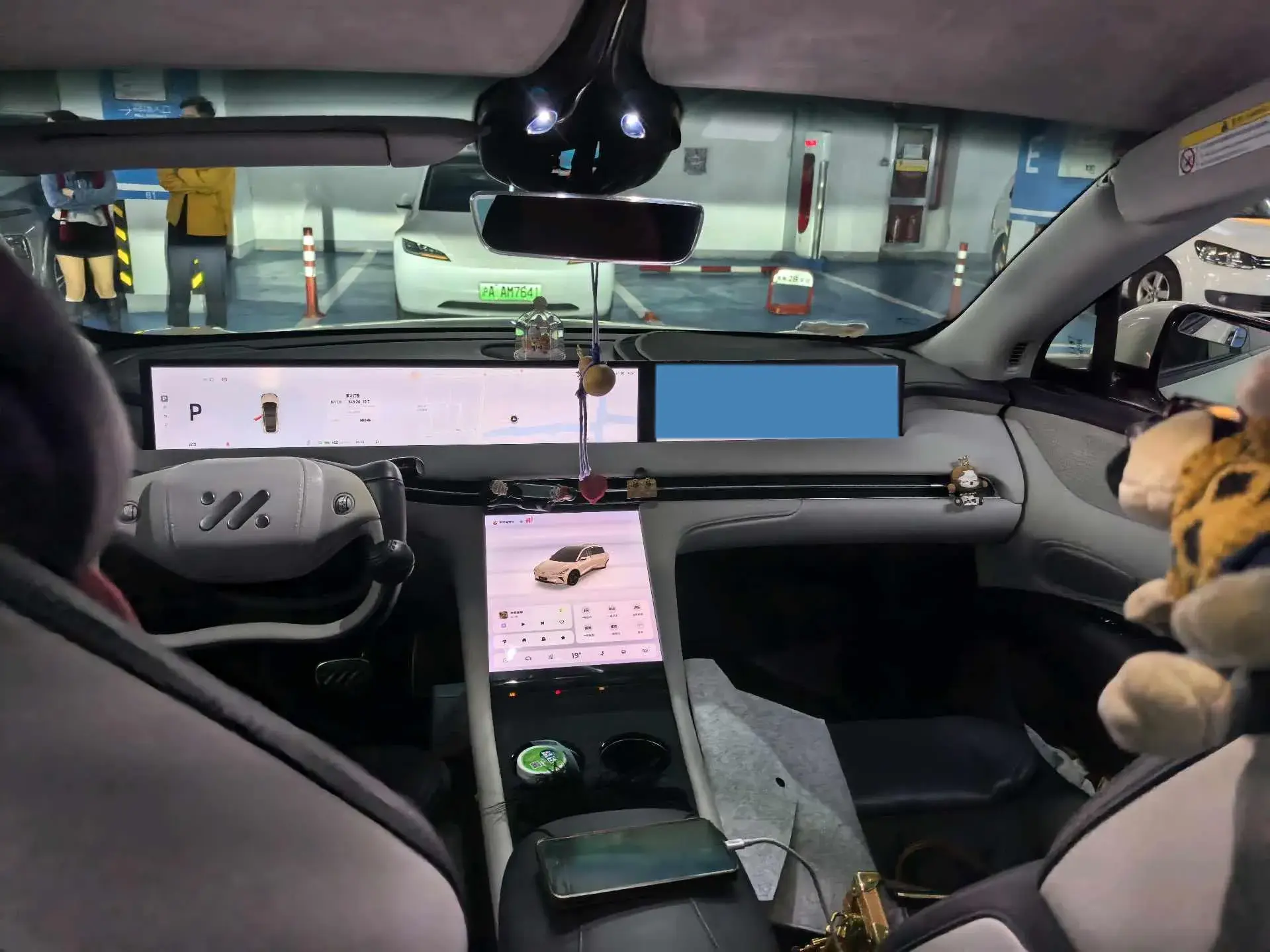 2023 IM LS7 thumbnail 2