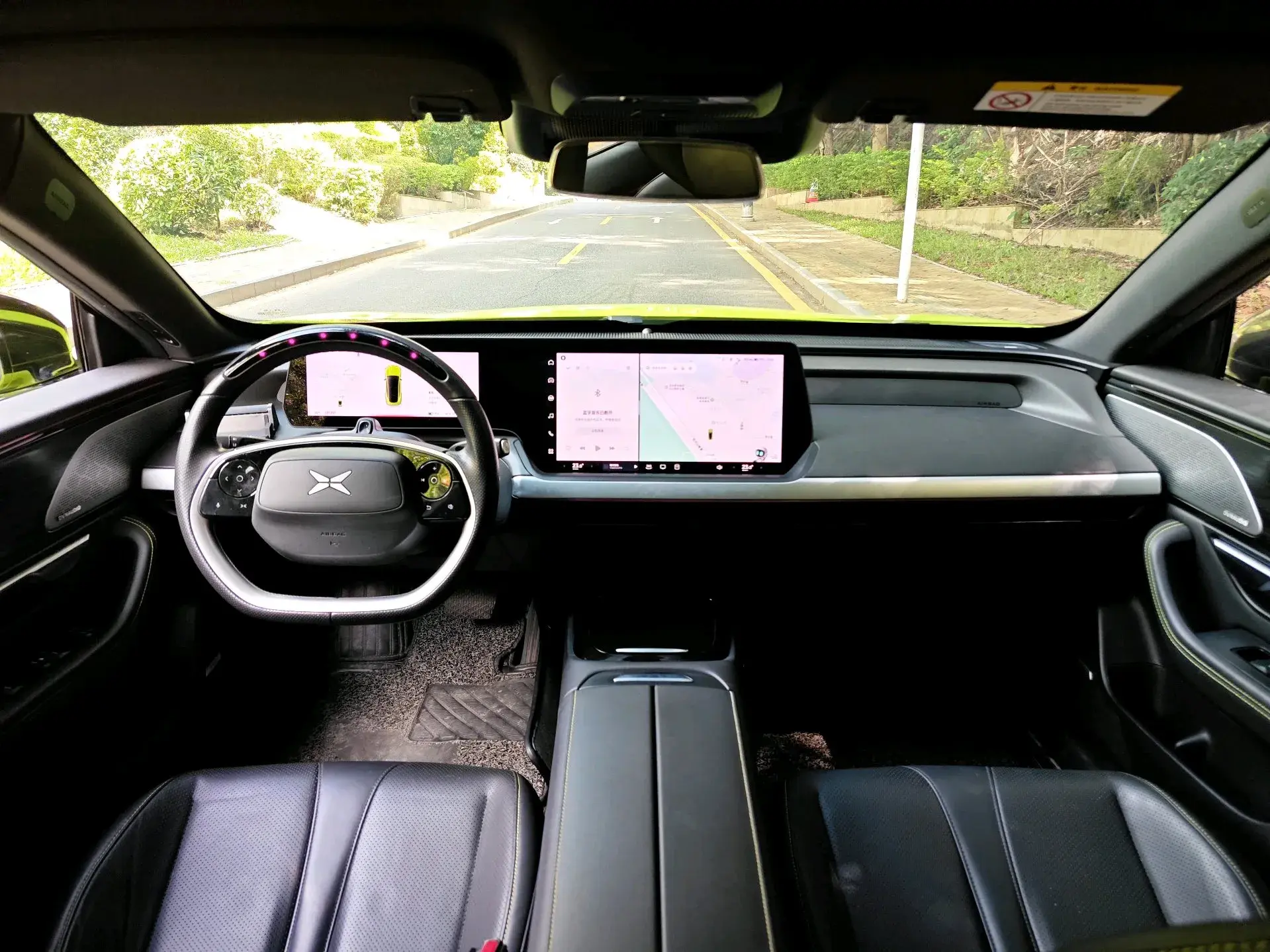 2021 XPENG P7 thumbnail 3